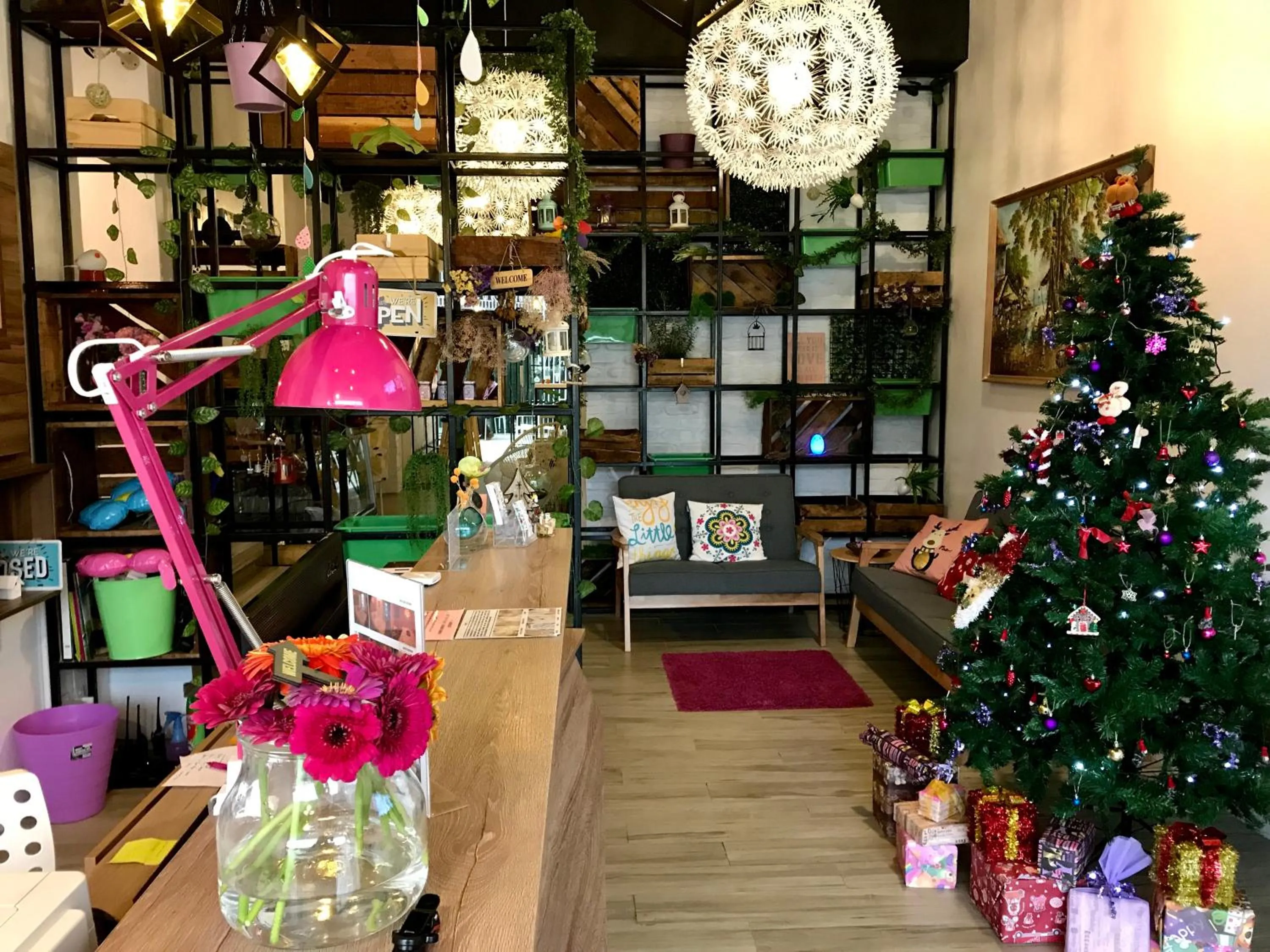 Lobby or reception in Hotel Flora Plus