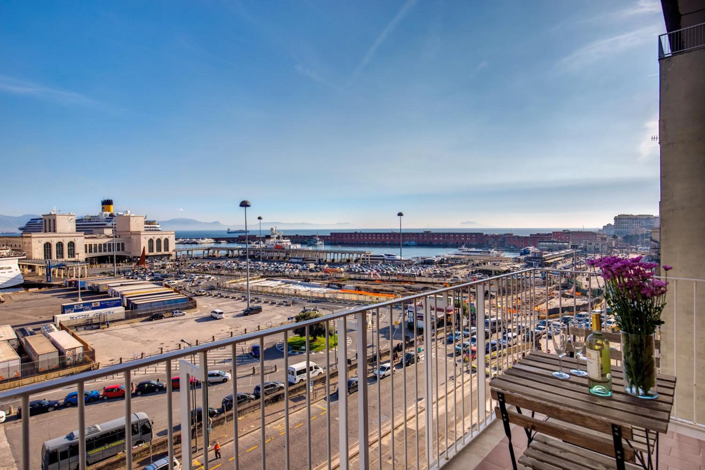 Facade/entrance in Napoli Great View B&B