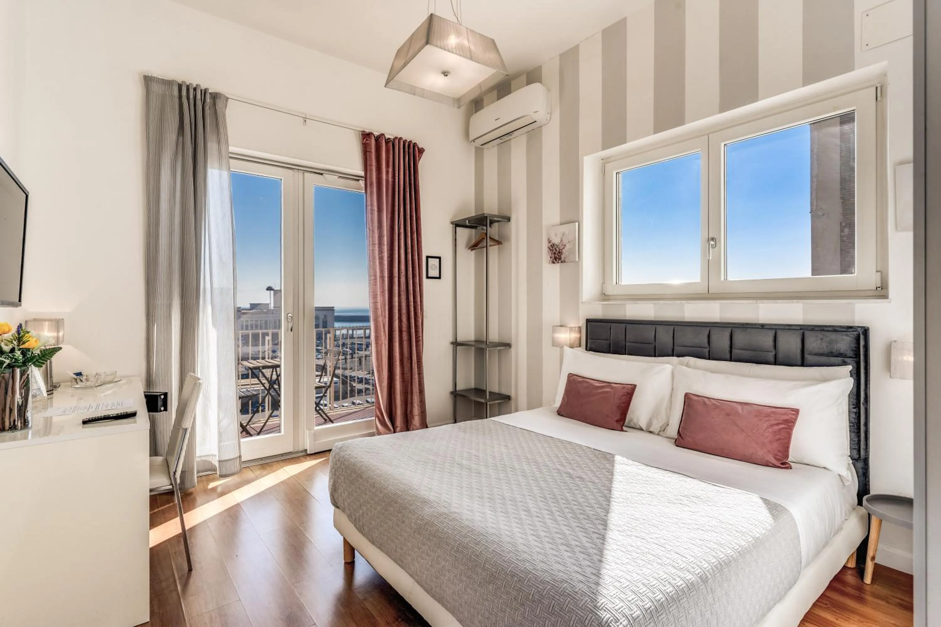 Nearby landmark, Bed in Napoli Great View B&B