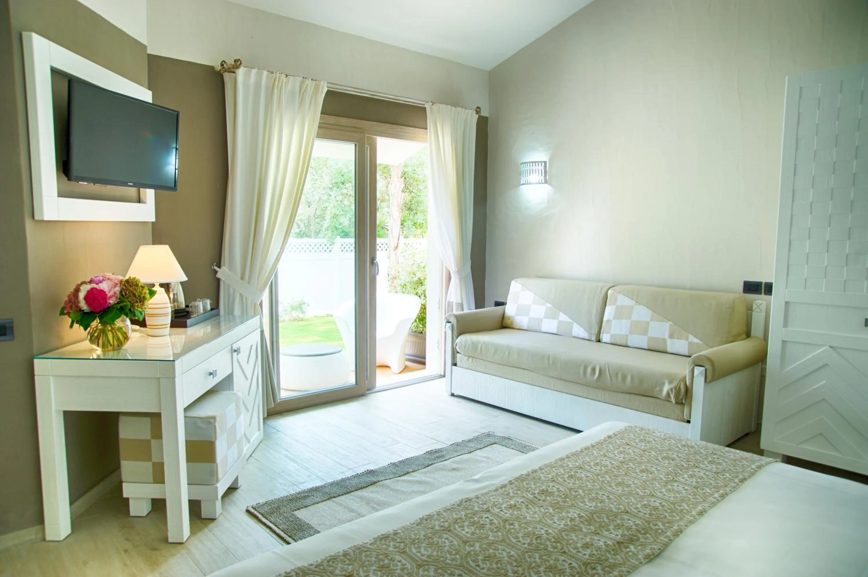 Bed in Eliantos Boutique Hotel & Spa