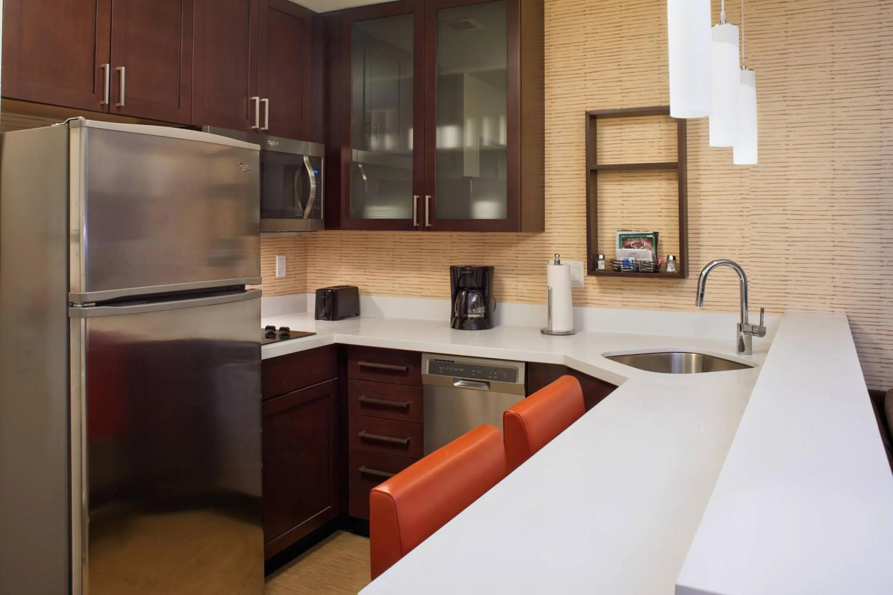 Kitchen or kitchenette in Residence Inn by Marriott Chicago Bolingbrook