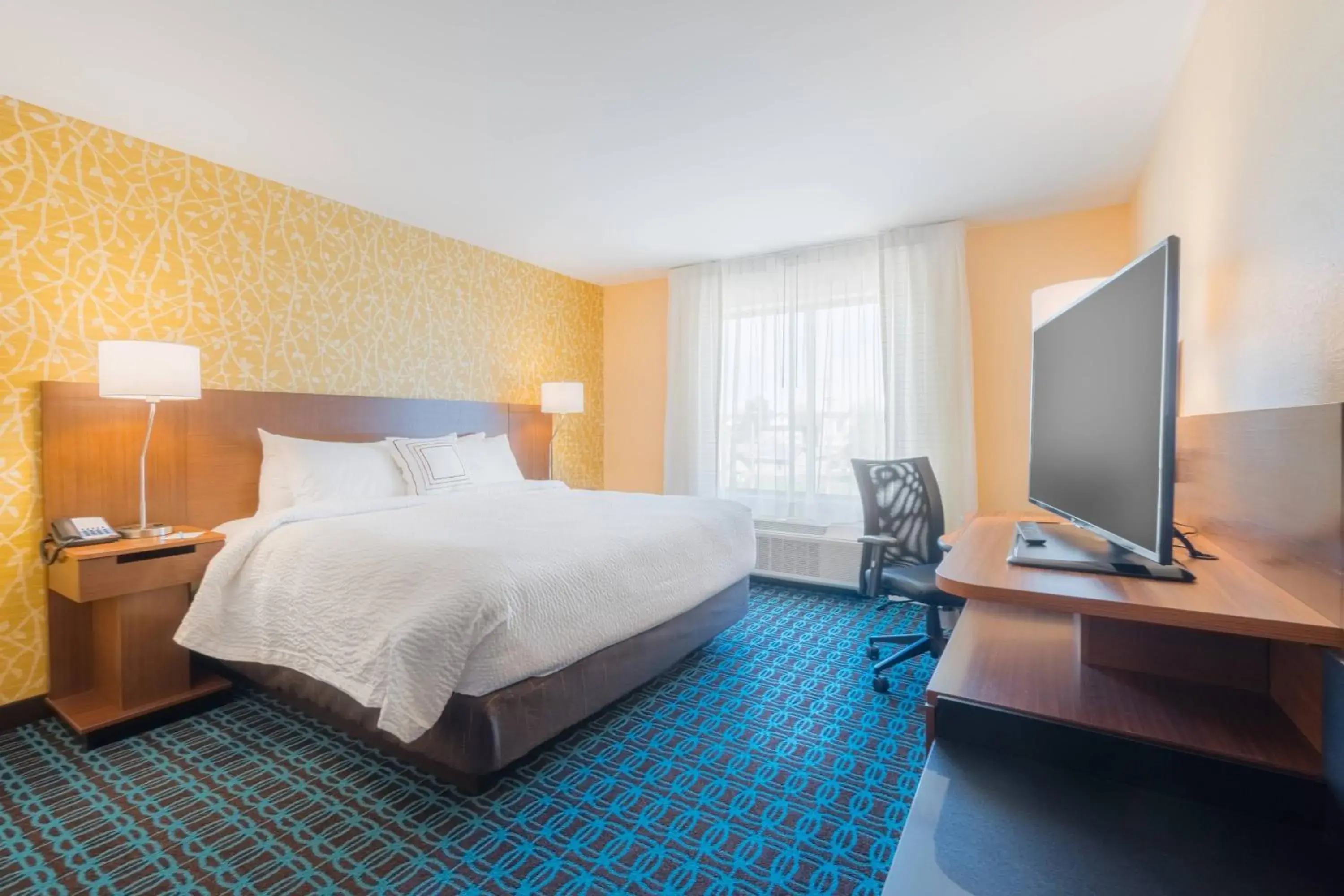 King Room in Fairfield Inn & Suites by Marriott Gaylord King Room in Fairfield Inn & Suites by Marriott Gaylord