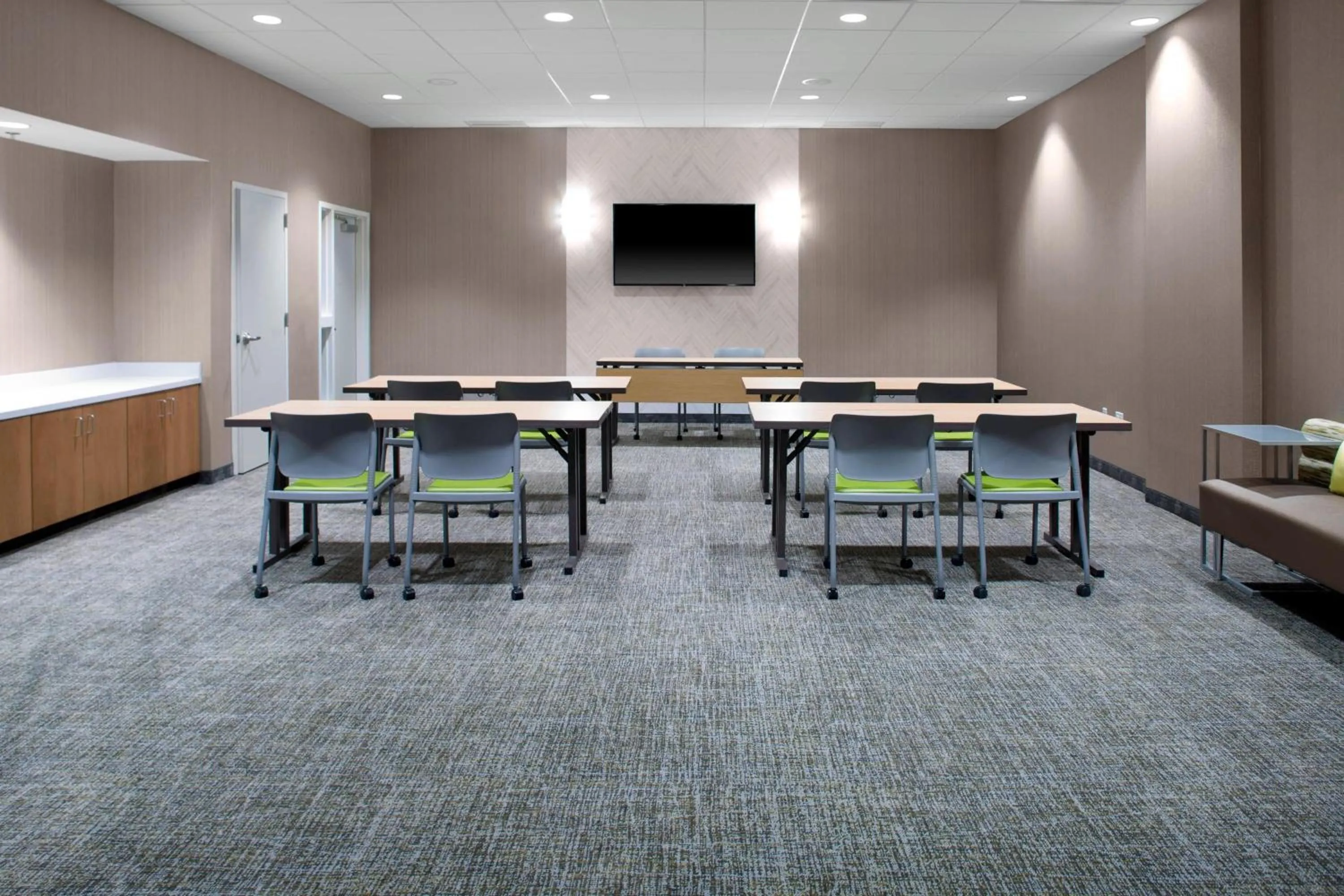 Meeting/conference room in SpringHill Suites by Marriott Kansas City Lenexa/City Center