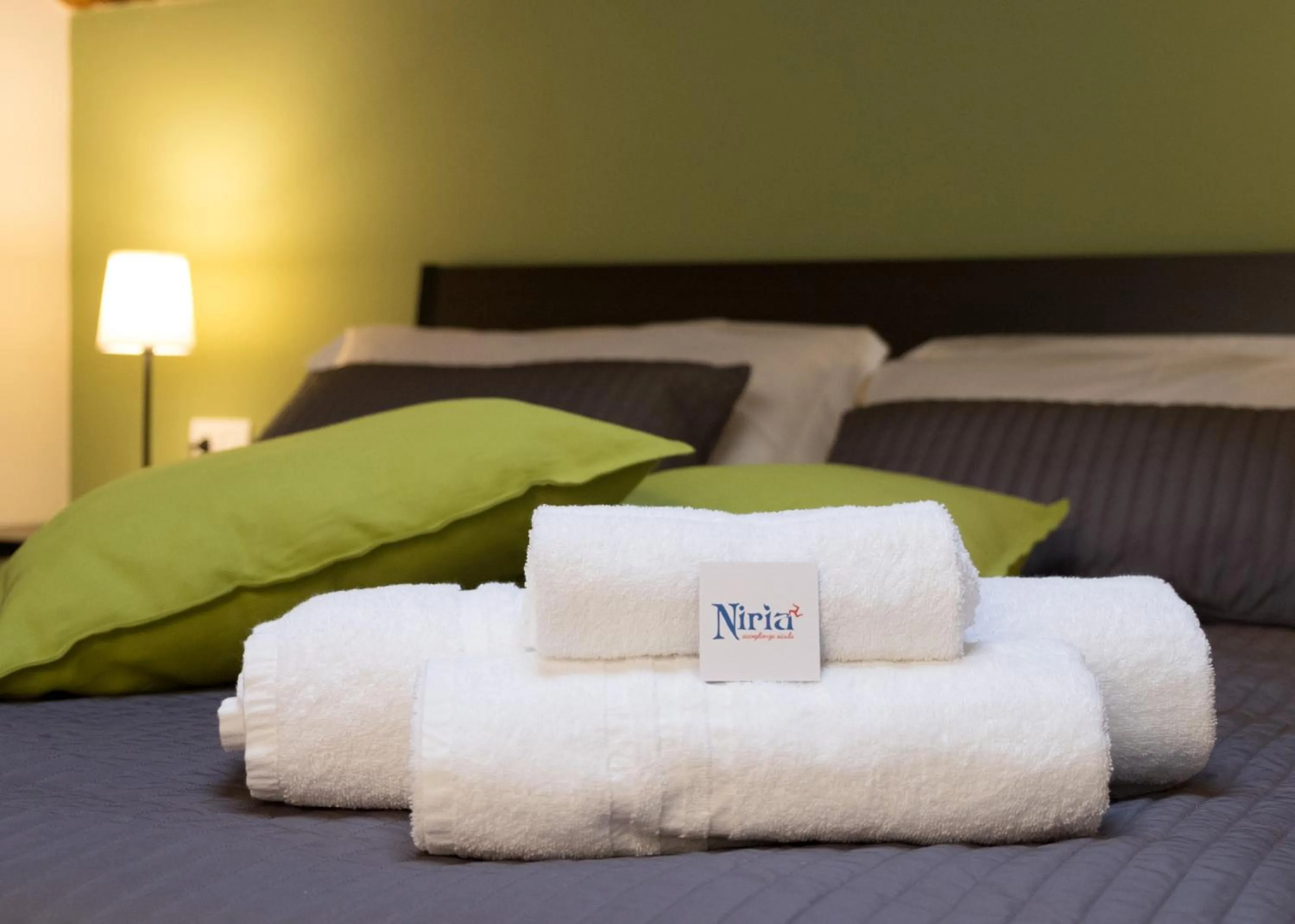 towels, Bed in Niria
