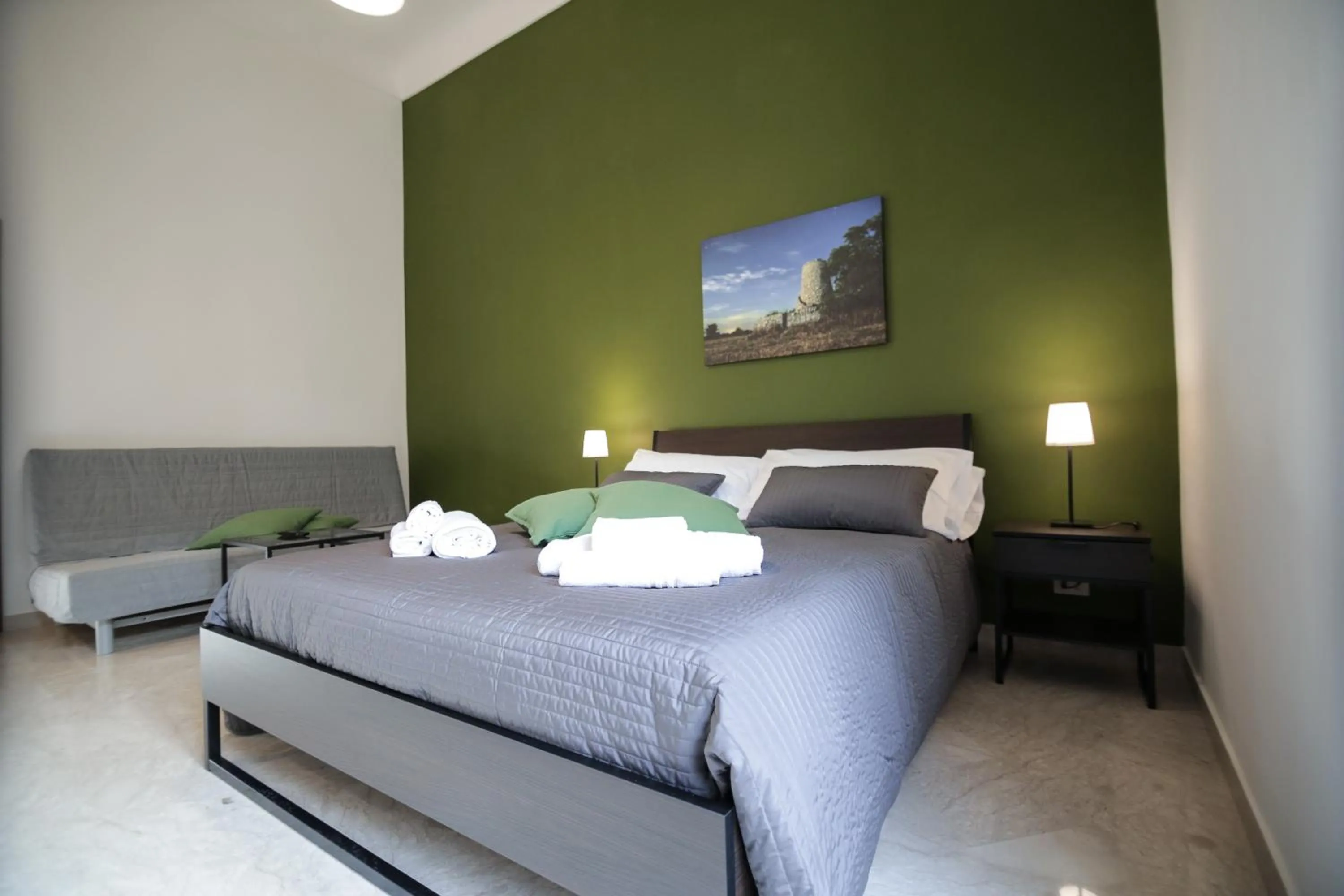 Bedroom, Bed in Niria