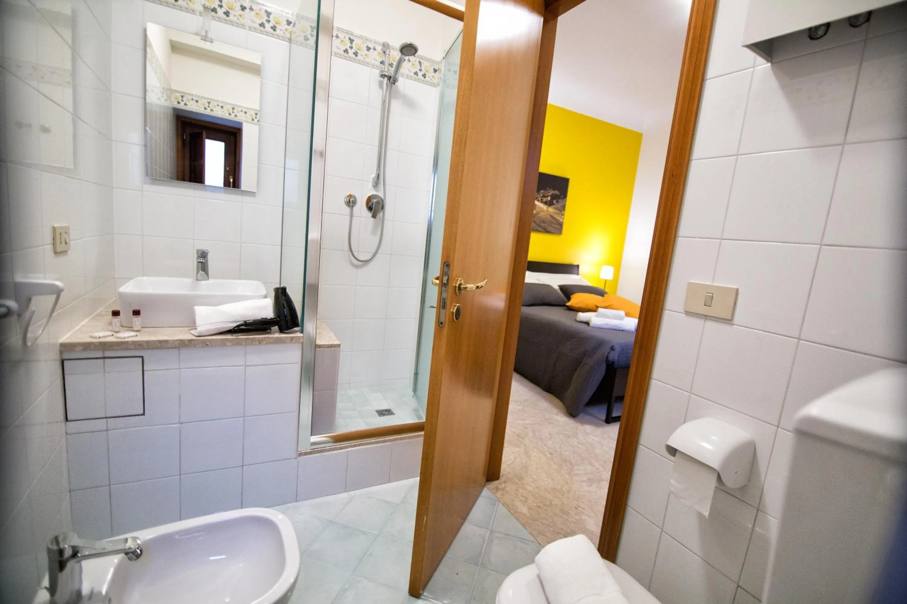 Bathroom, Bed in Niria