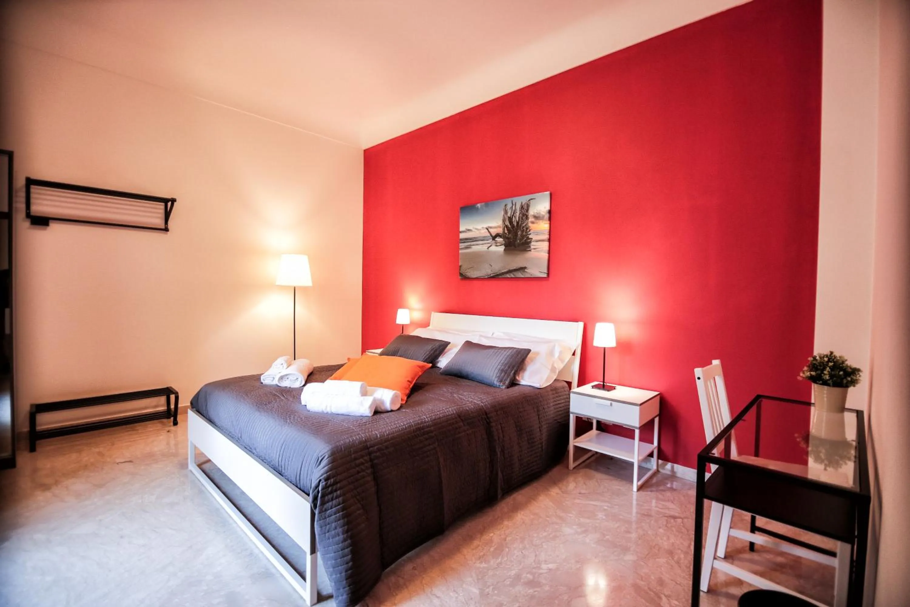 Photo of the whole room, Bed in Niria