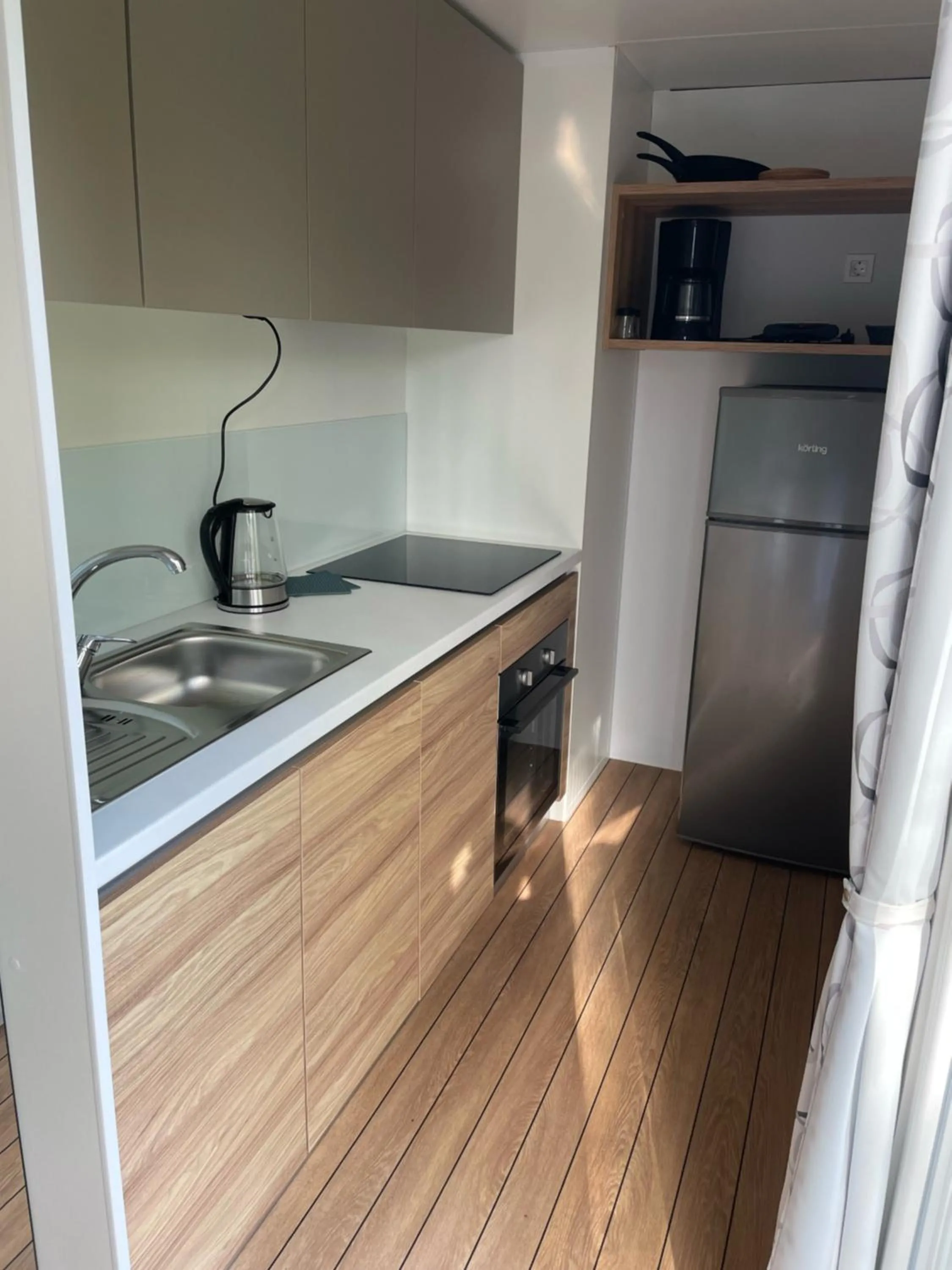 Kitchen or kitchenette in Vorbasse camping