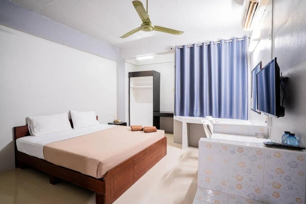 Bed in Pasawang Hotel (โรงแรมภาสว่าง)