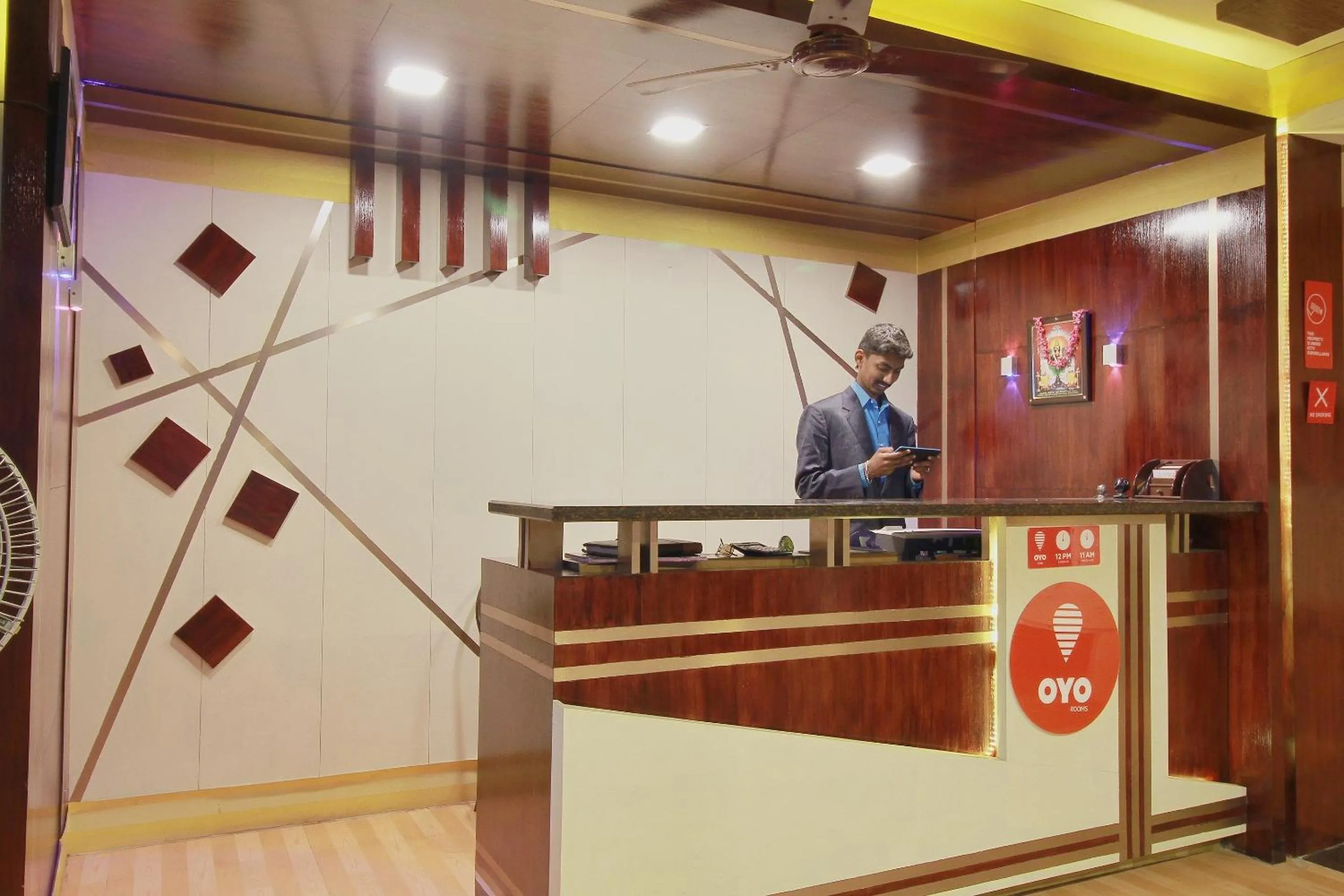 Lobby or reception in Capital O Rj Grand