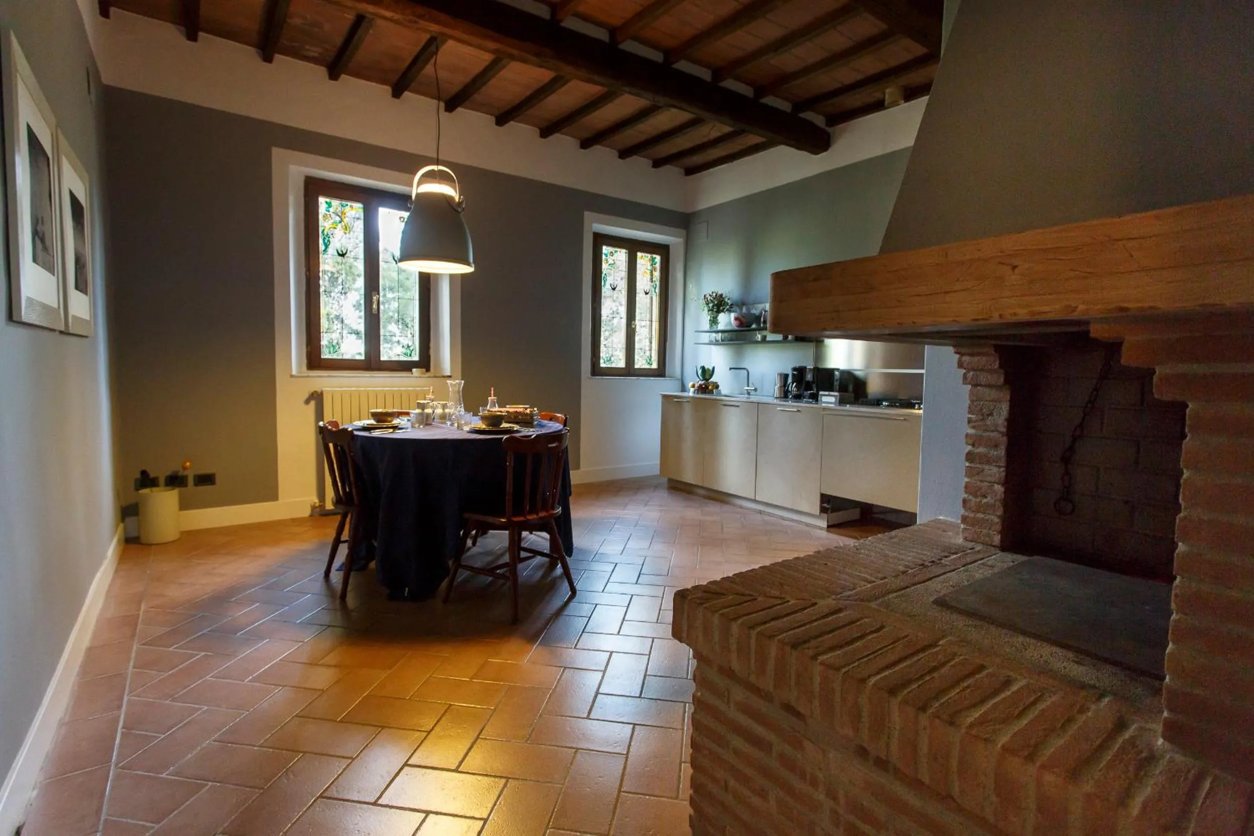 Communal kitchen in Villa Niccoli