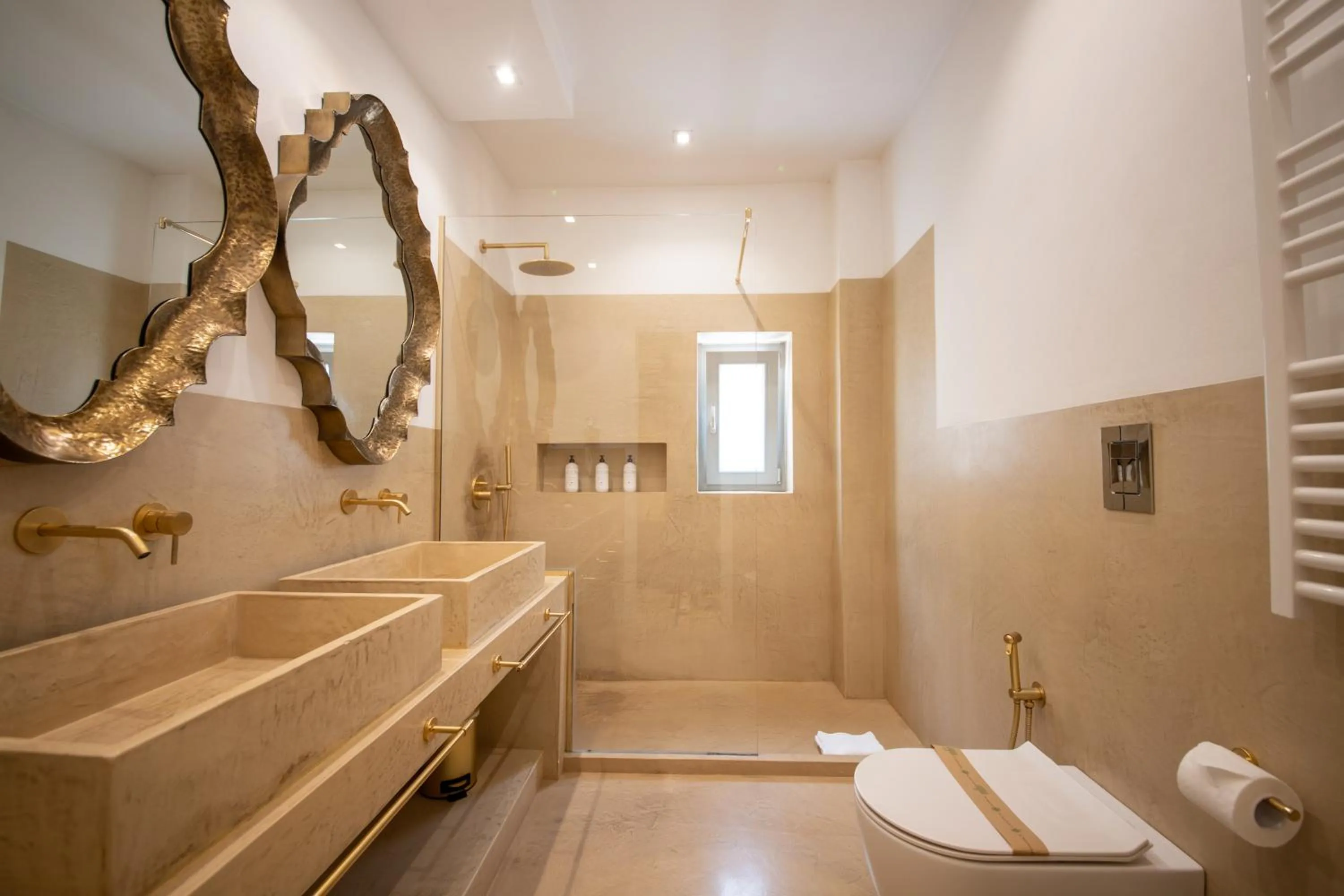 Shower in Masseriola Antiche Fogge by Apulia Hospitality