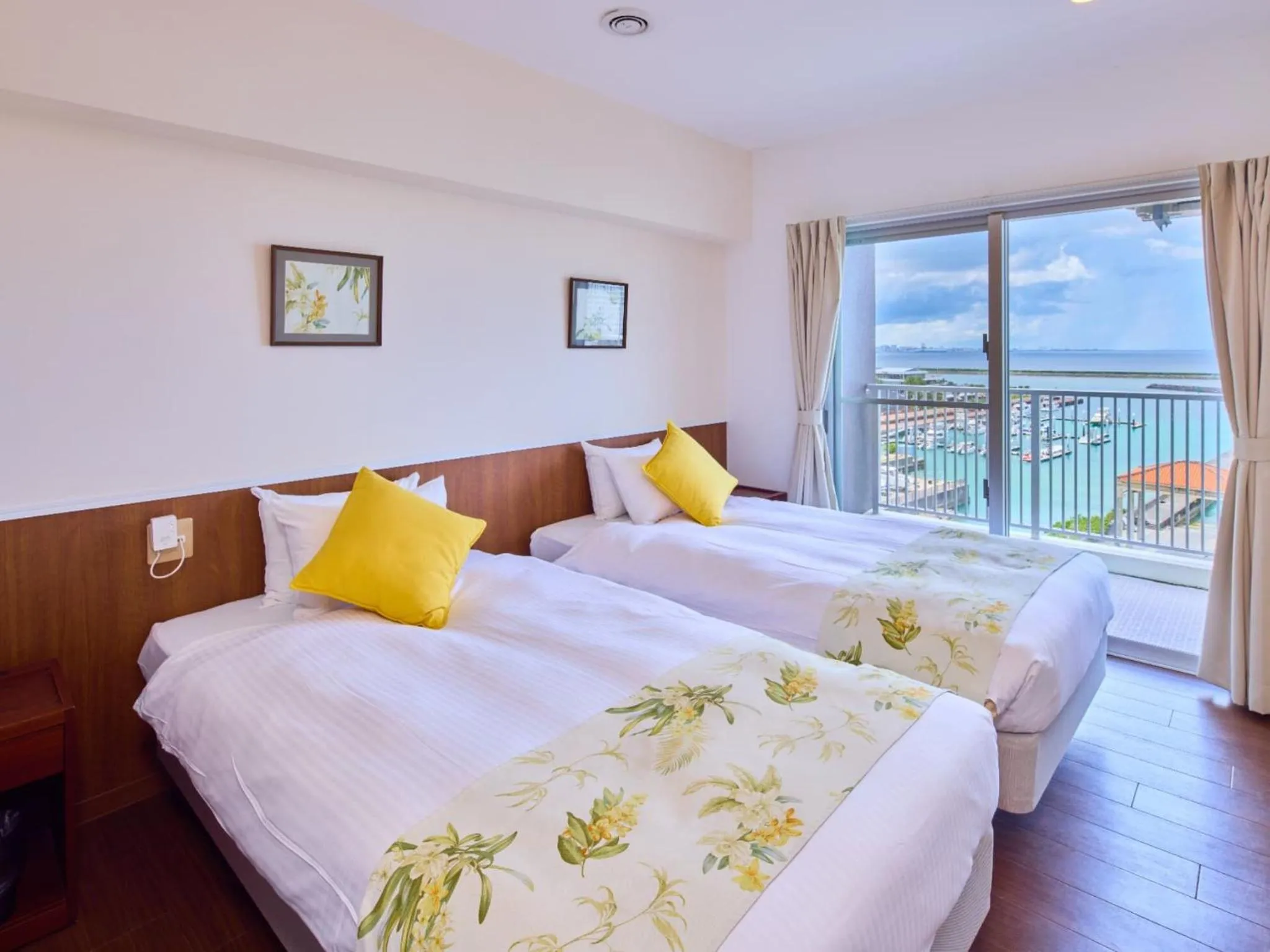 Bed in Seaside Condominium Rana Chatan