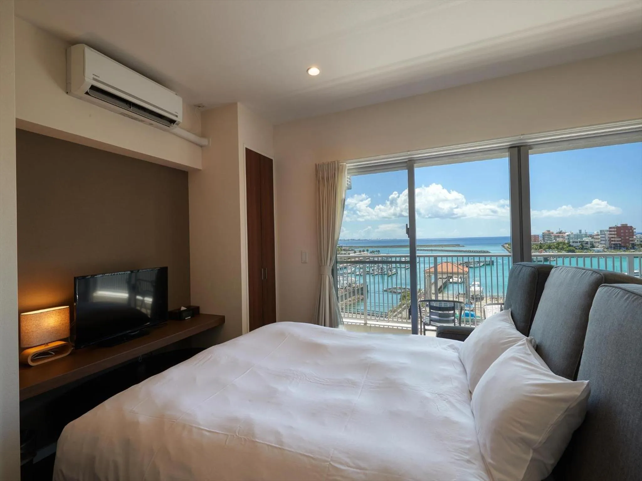 Bed in Seaside Condominium Rana Chatan