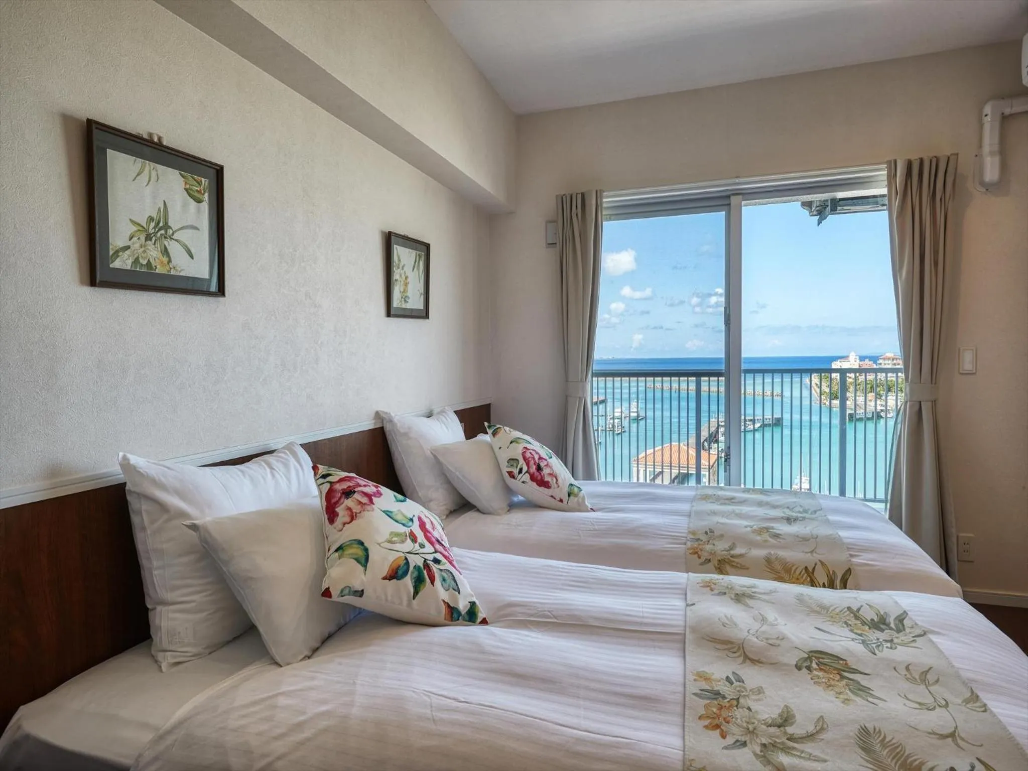 Bed in Seaside Condominium Rana Chatan