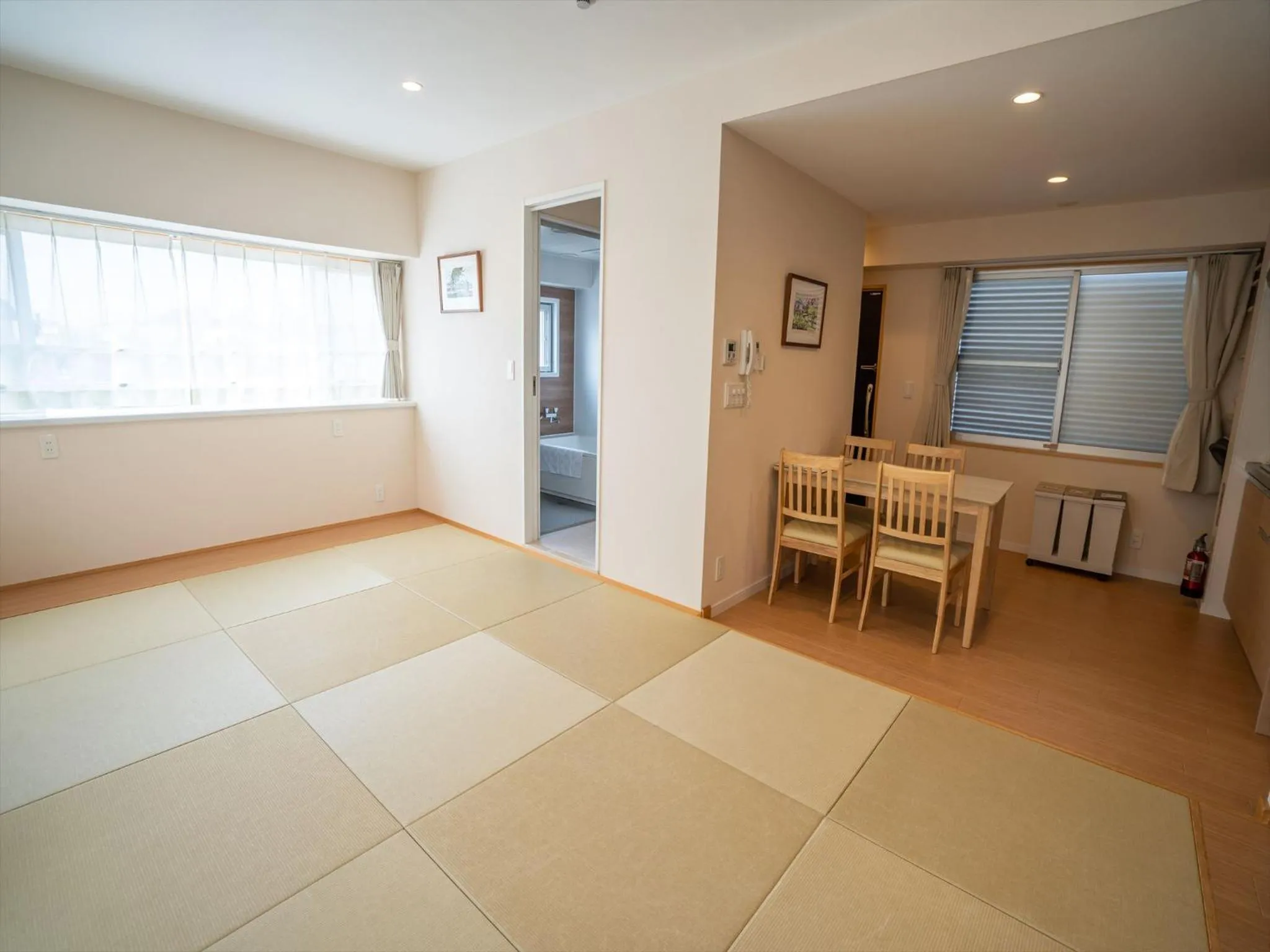 Photo of the whole room in Seaside Condominium Rana Chatan