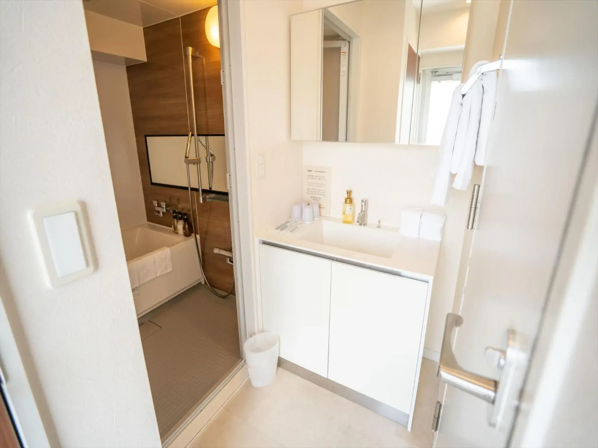 Bathroom in Seaside Condominium Rana Chatan Bathroom in Seaside Condominium Rana Chatan