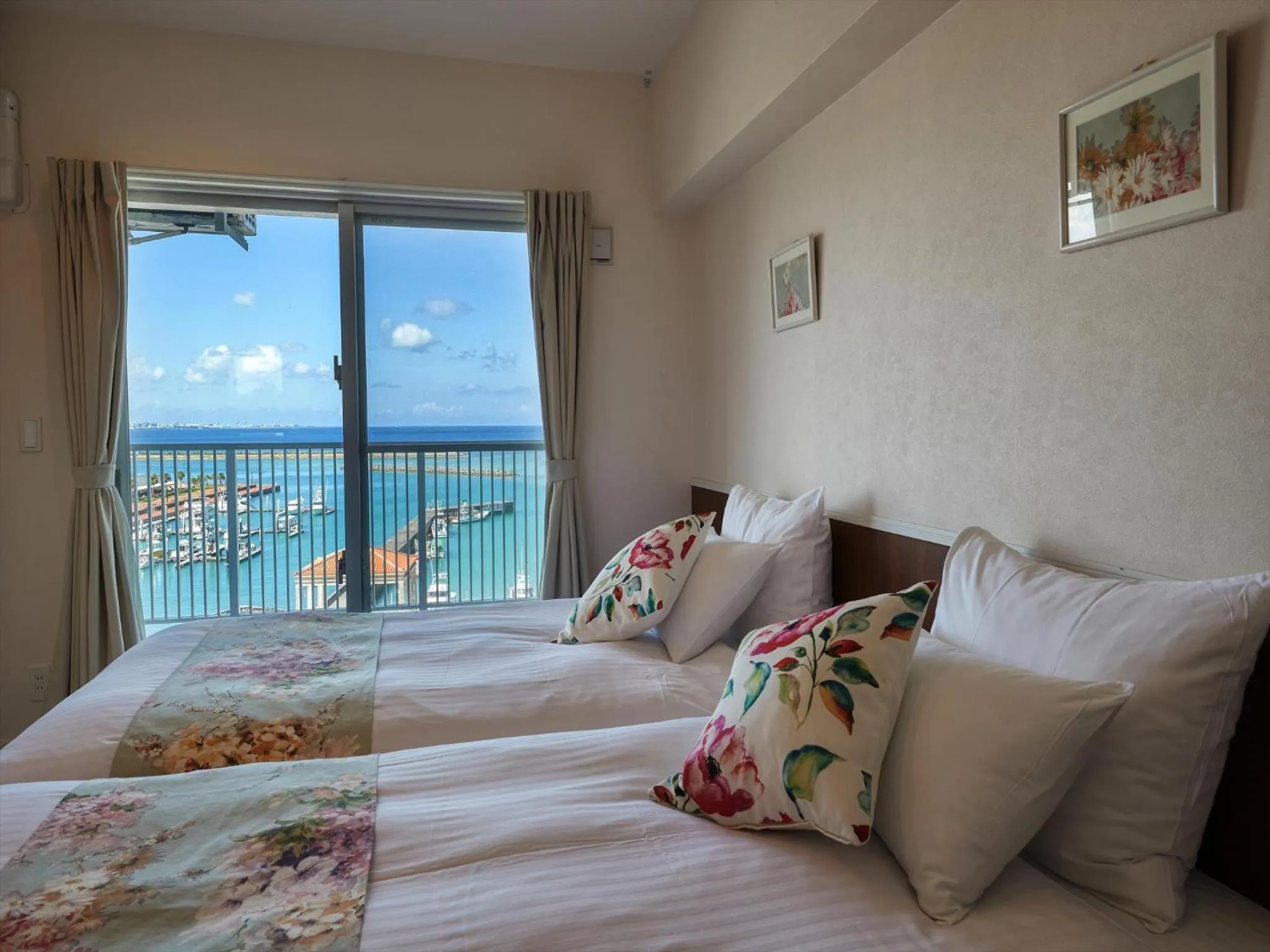 Bed in Seaside Condominium Rana Chatan