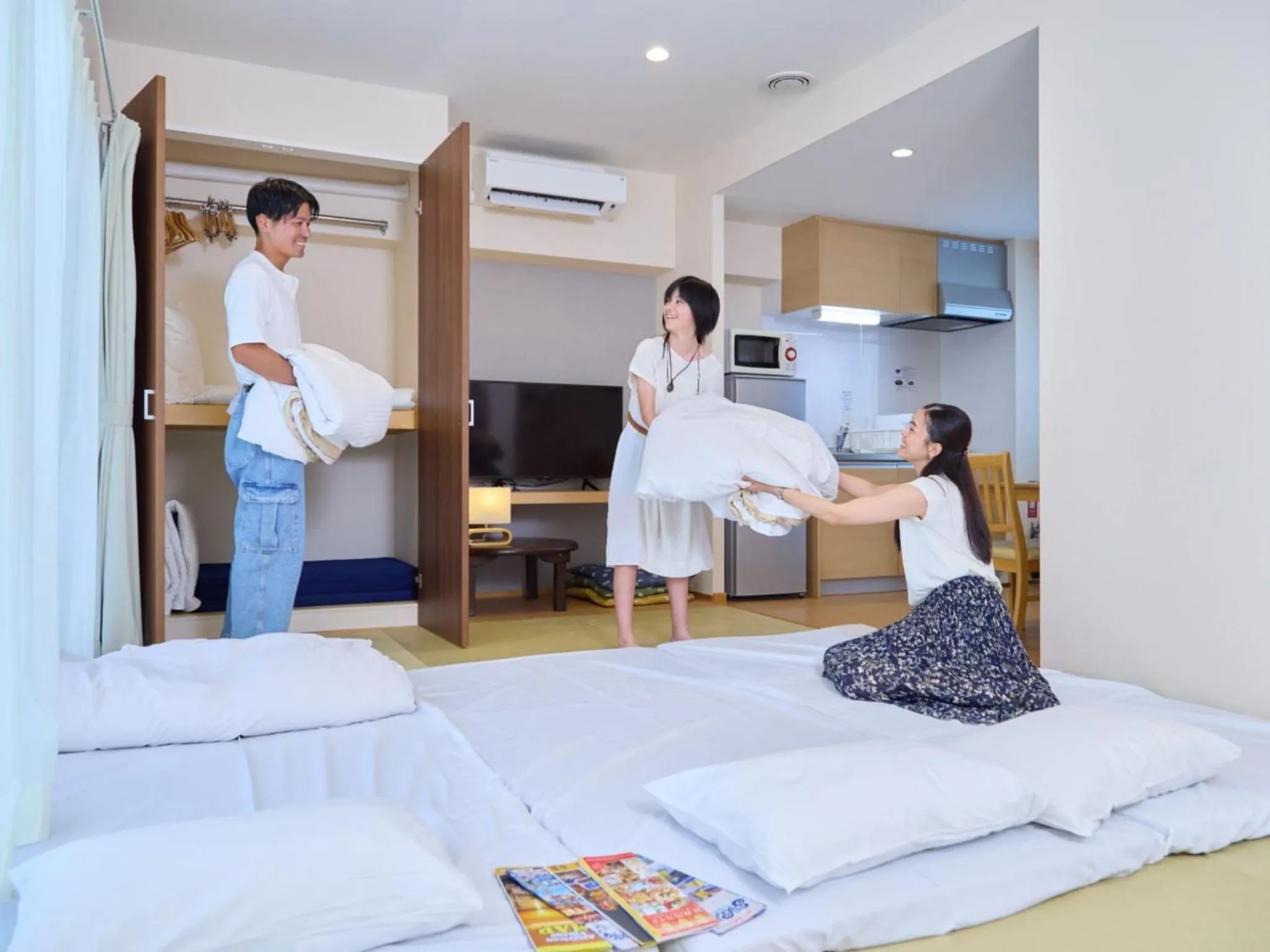 Photo of the whole room, Bed in Seaside Condominium Rana Chatan