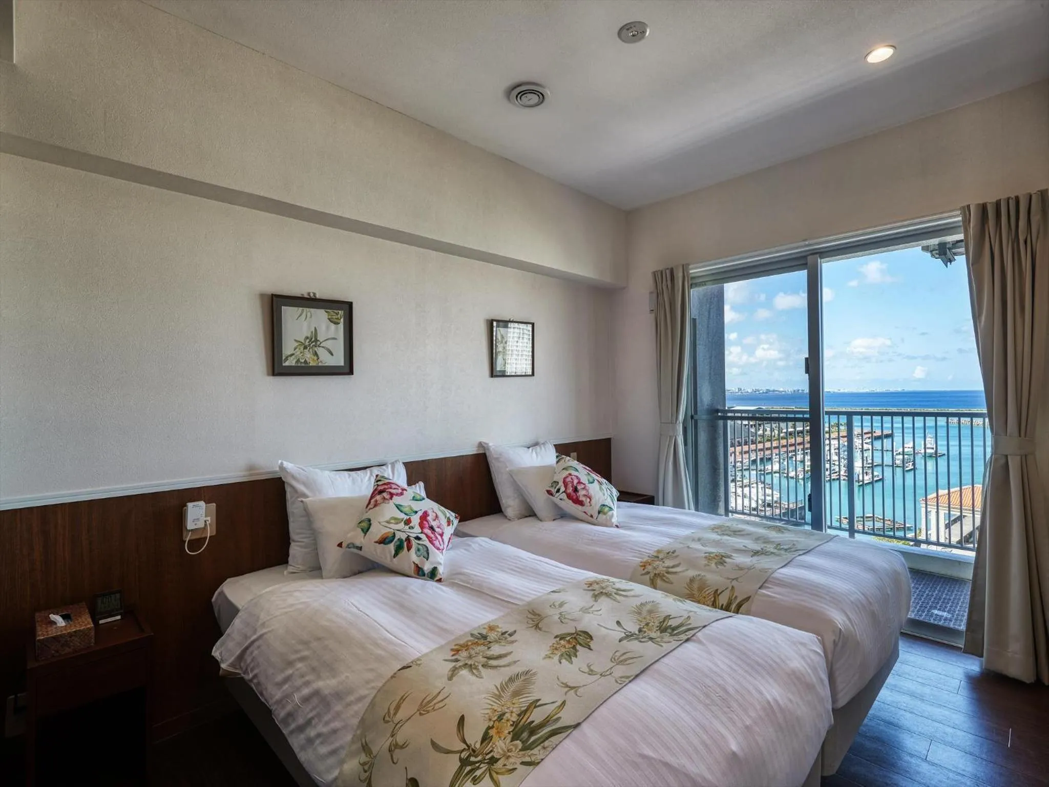 Bed in Seaside Condominium Rana Chatan