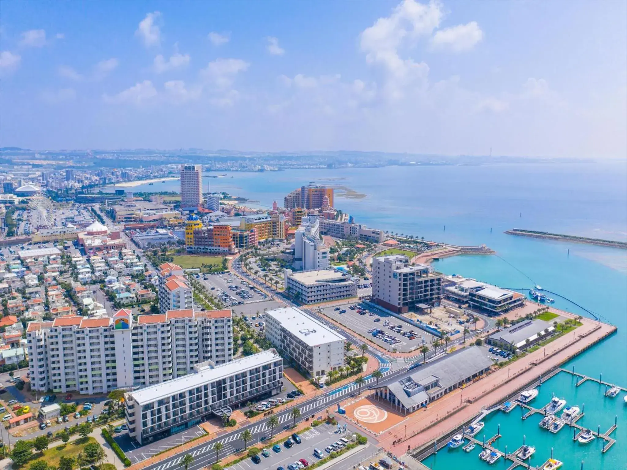 Property building in Seaside Condominium Rana Chatan Property building in Seaside Condominium Rana Chatan