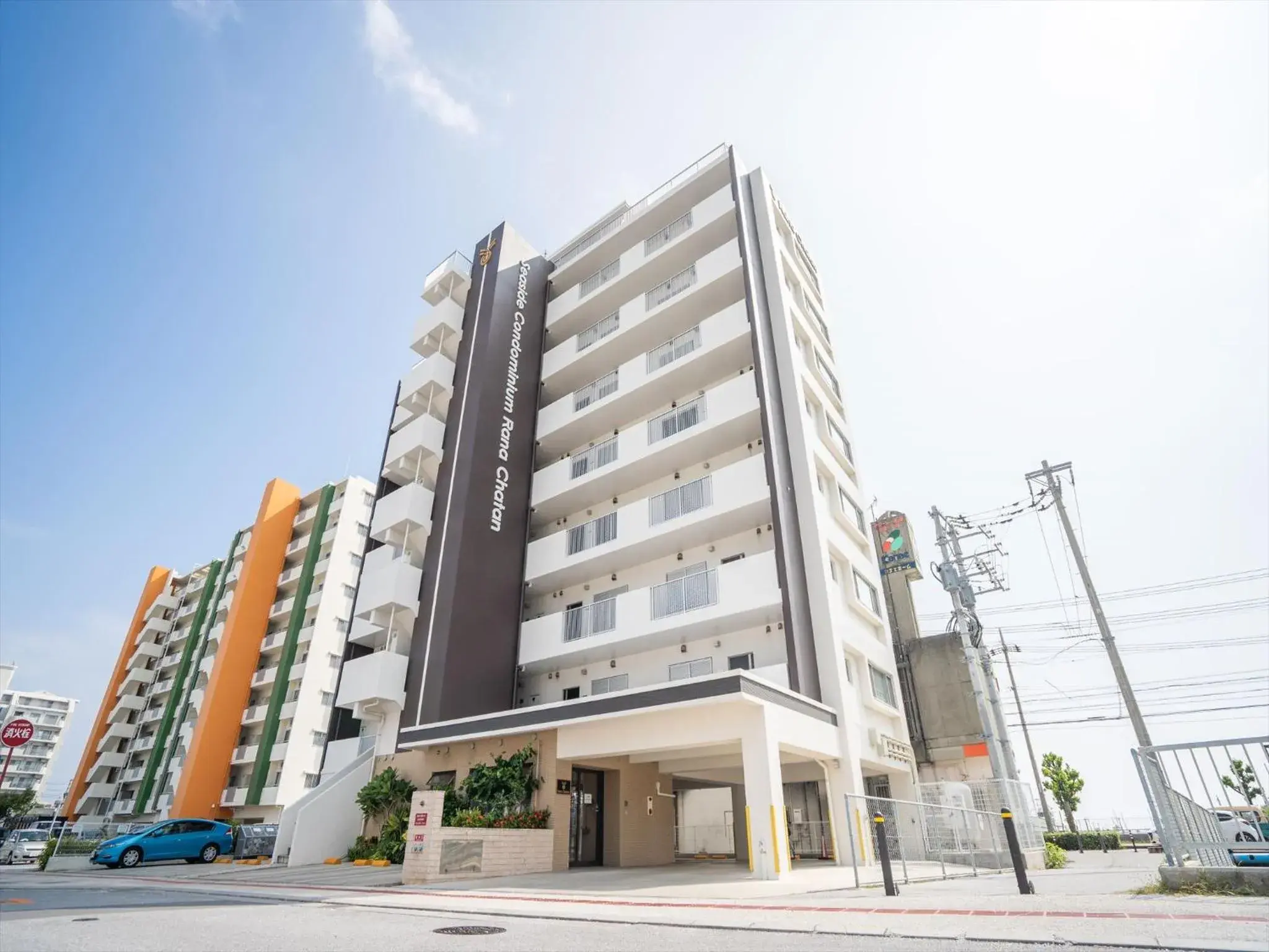 Facade/entrance in Seaside Condominium Rana Chatan Facade/entrance in Seaside Condominium Rana Chatan