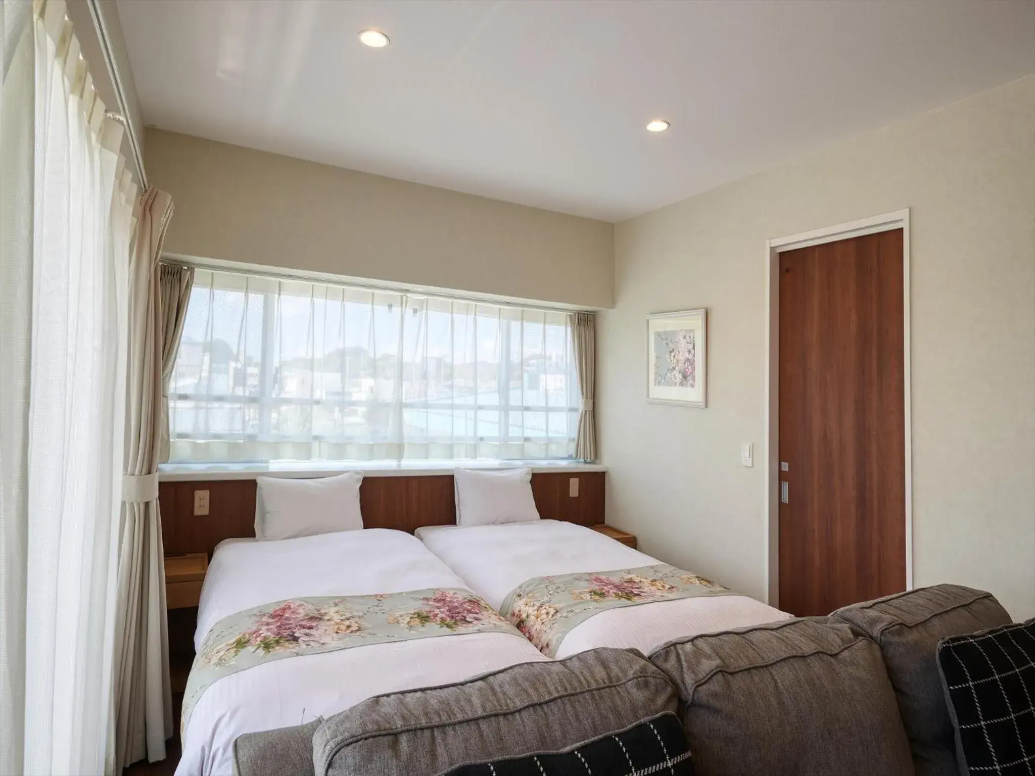 Bed in Seaside Condominium Rana Chatan Bed in Seaside Condominium Rana Chatan