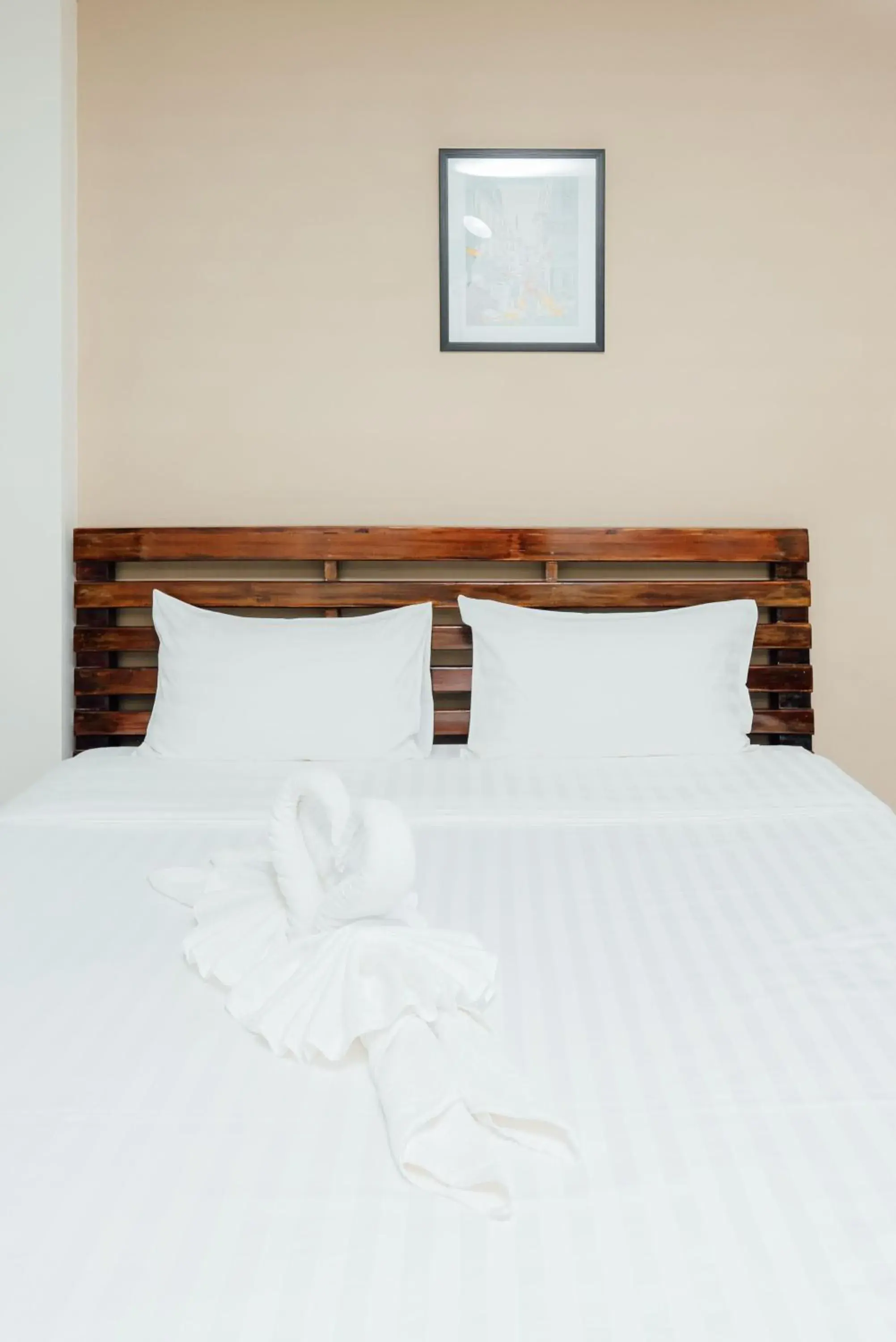 Bed in Corner One Residence Bed in Corner One Residence