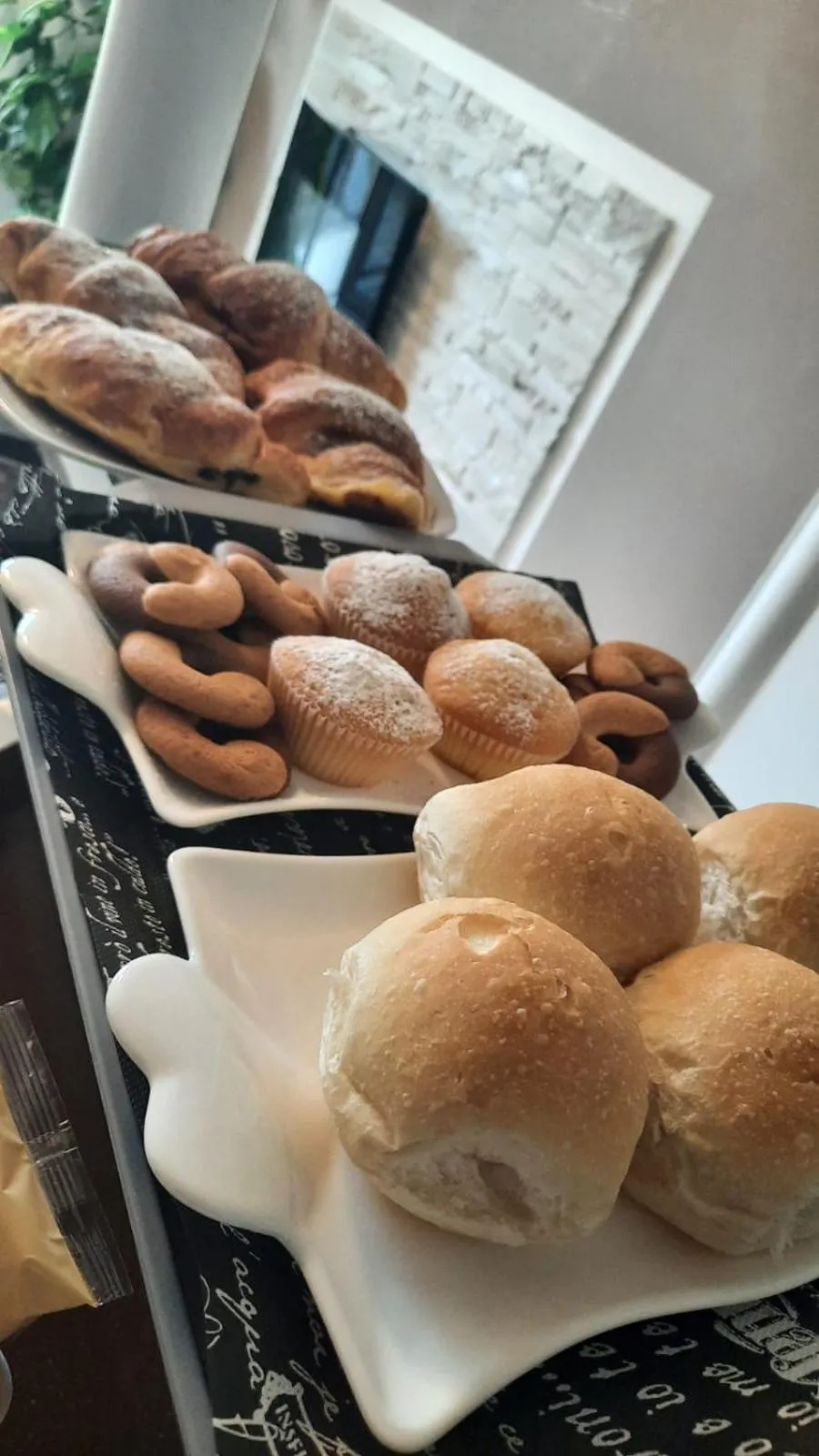 Breakfast in Alba Magica