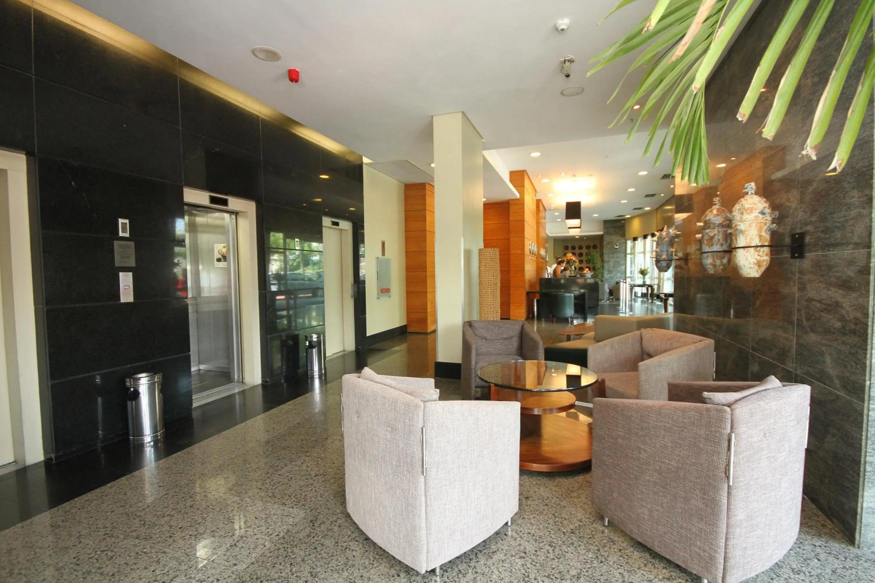 Seating area in Plaza Rio Residences - Barra First