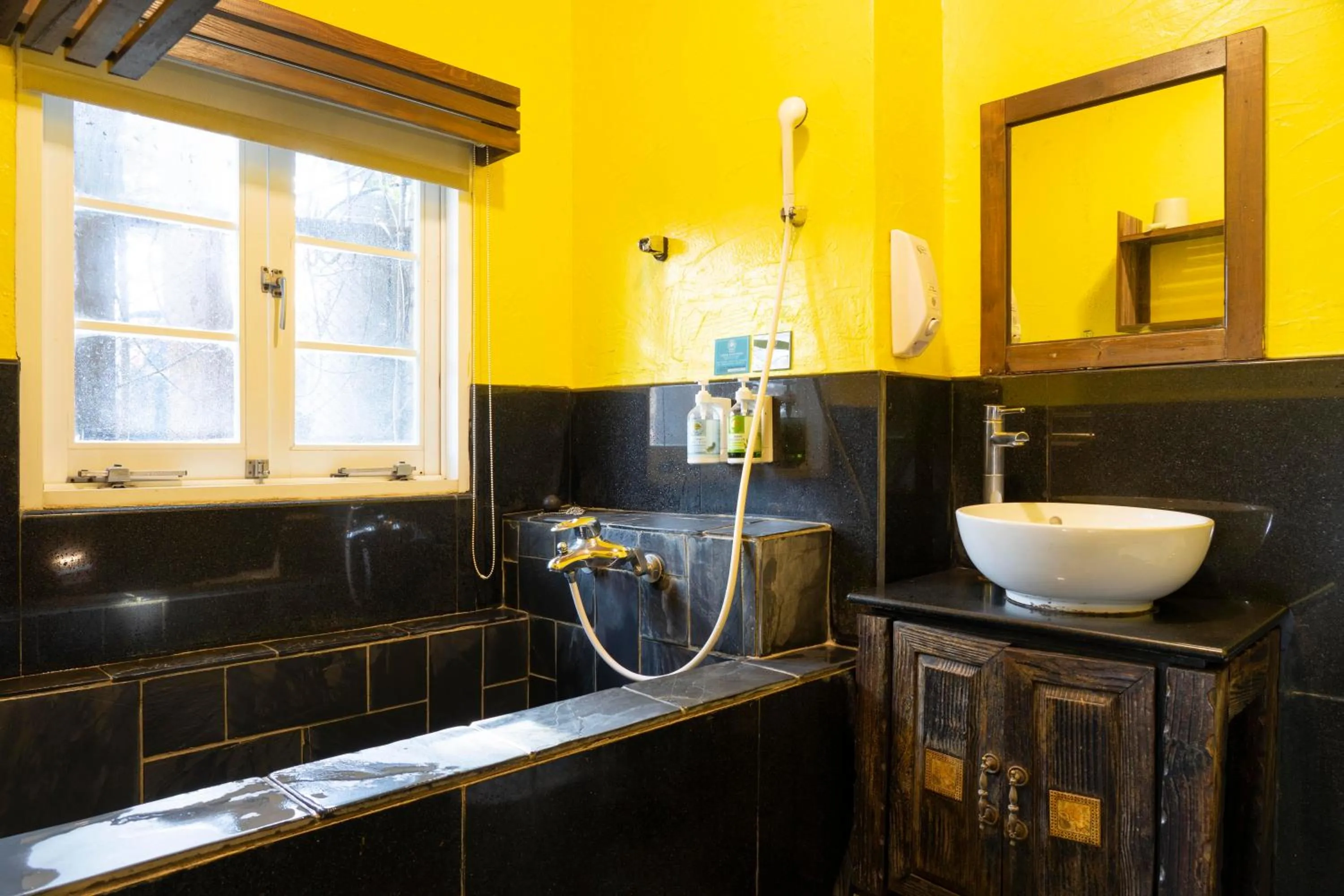 Bathroom in Provence Rose Lodge