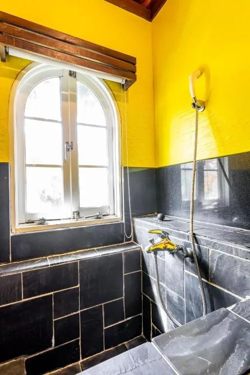 Bathroom in Provence Rose Lodge