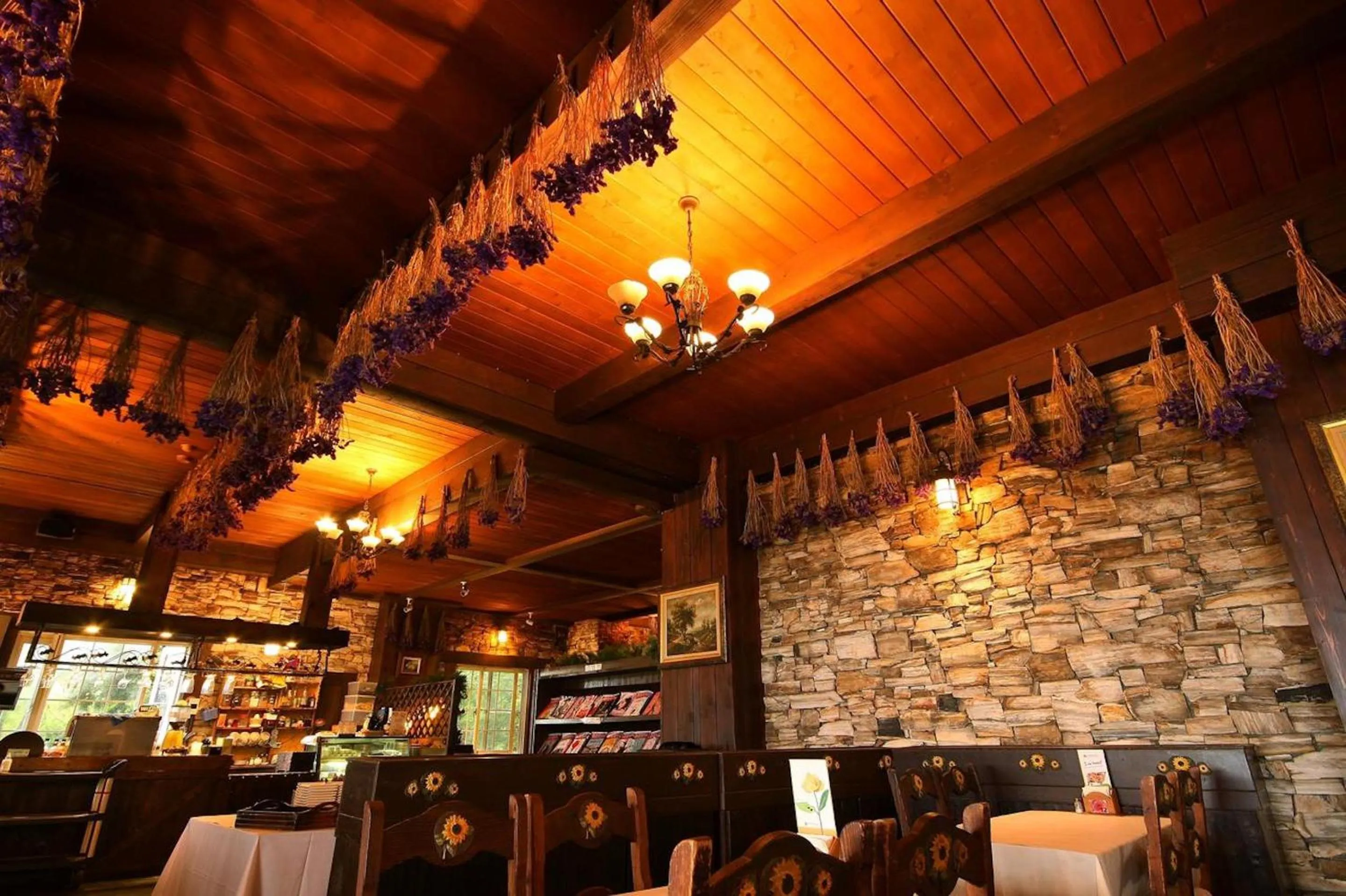 Decorative detail in Provence Rose Lodge