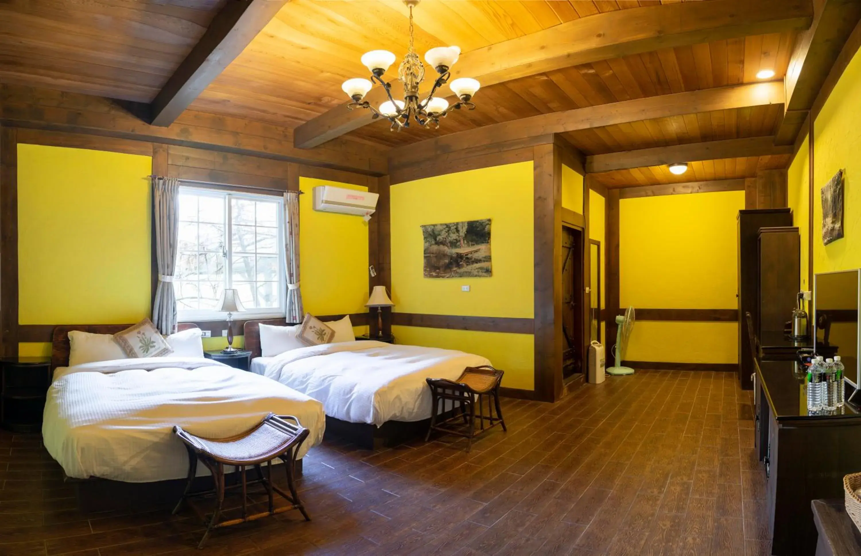 Photo of the whole room, Bed in Provence Rose Lodge Photo of the whole room, Bed in Provence Rose Lodge