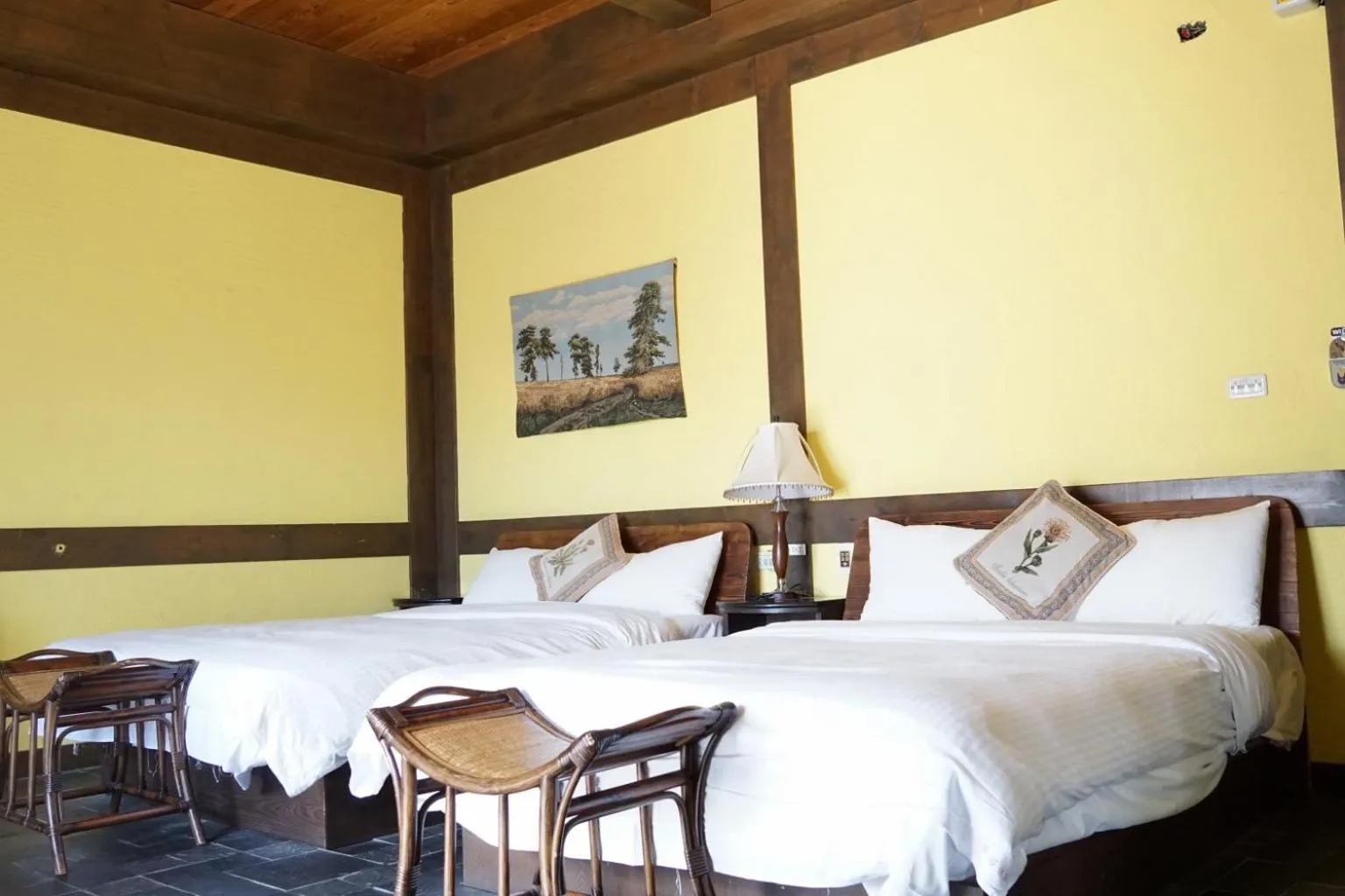 Bed in Provence Rose Lodge