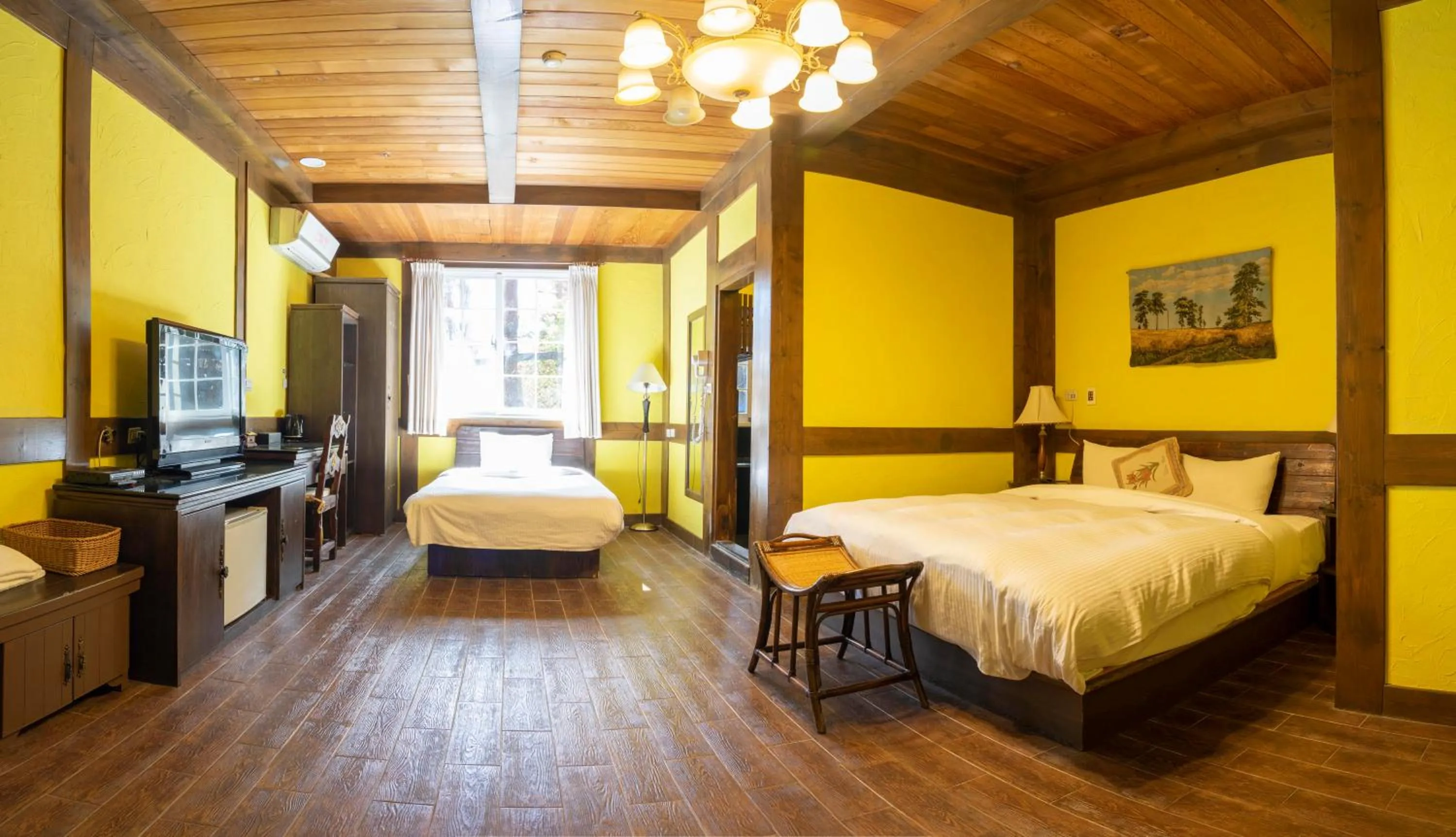 Bed in Provence Rose Lodge