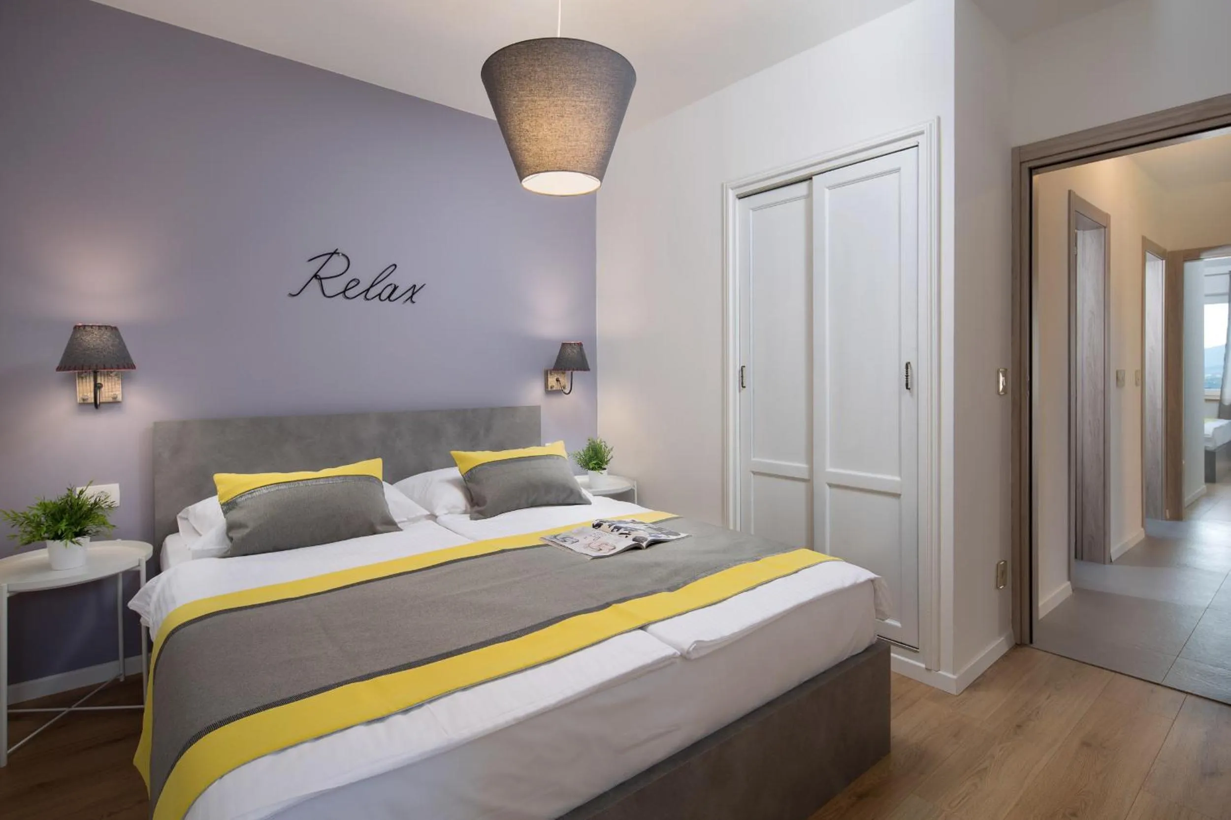 Bed in Apartment Zulijani Helis B5