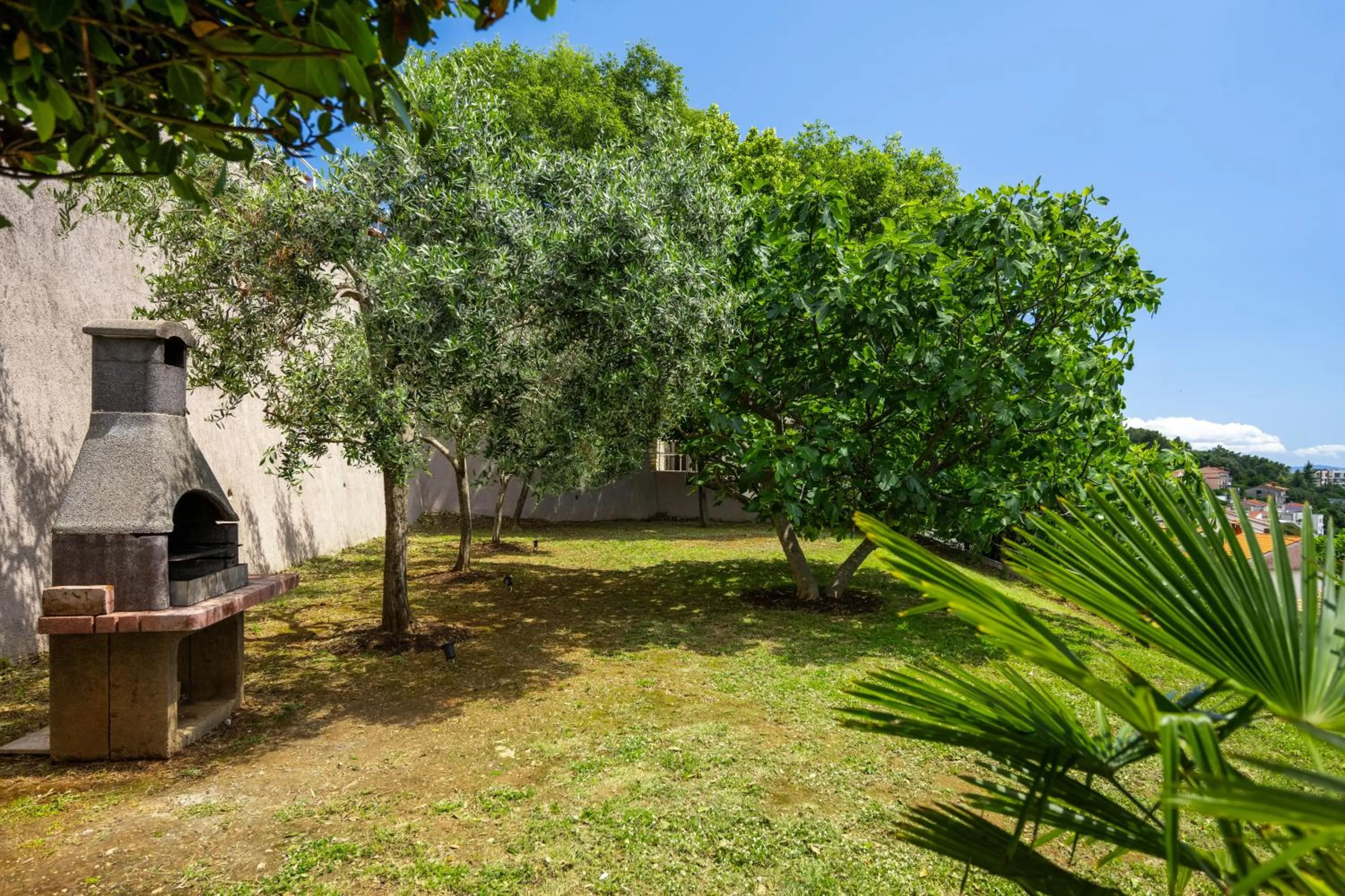 Garden in Apartment Zulijani Helis B5