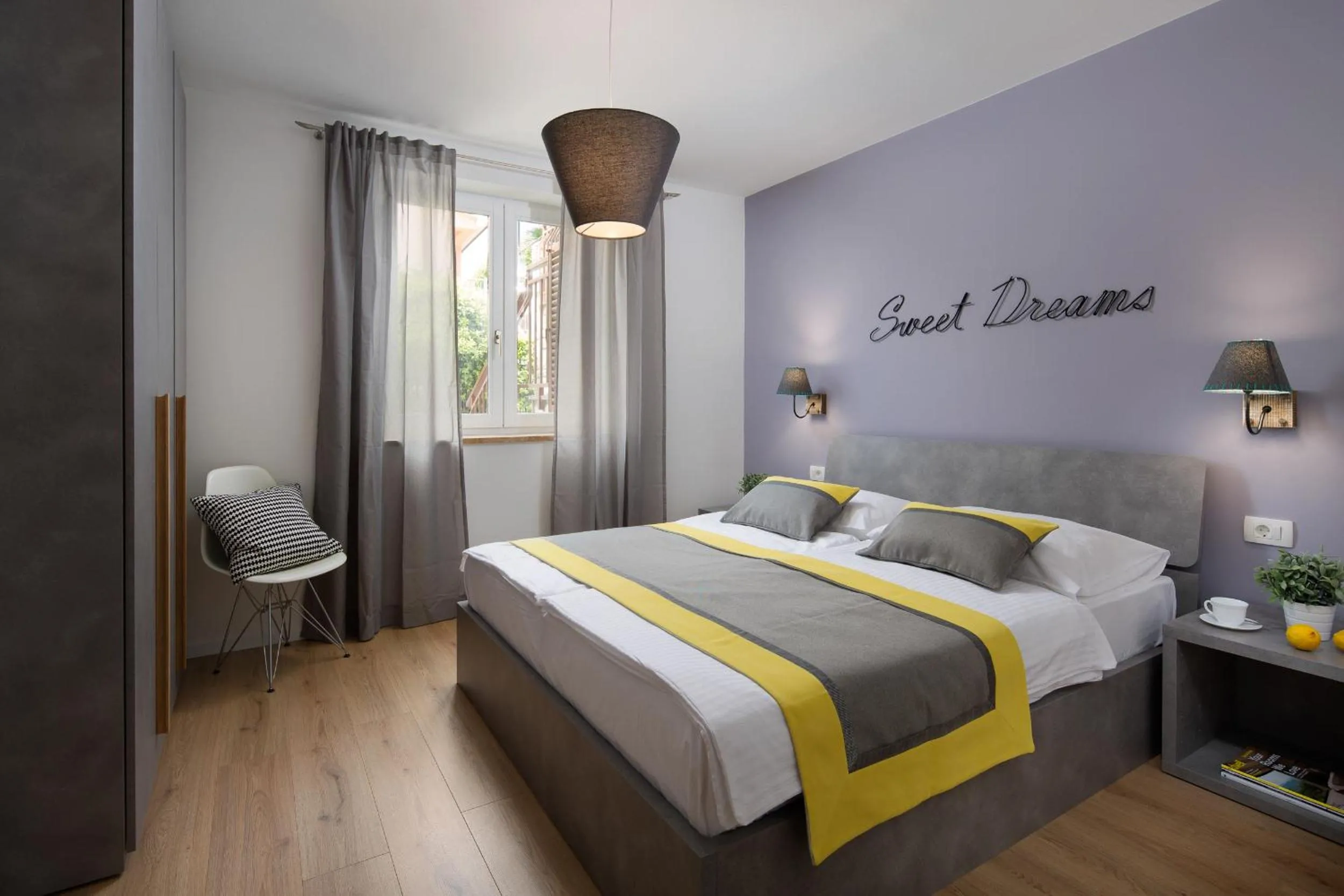 Spring, Bed in Apartment Zulijani Helis B5