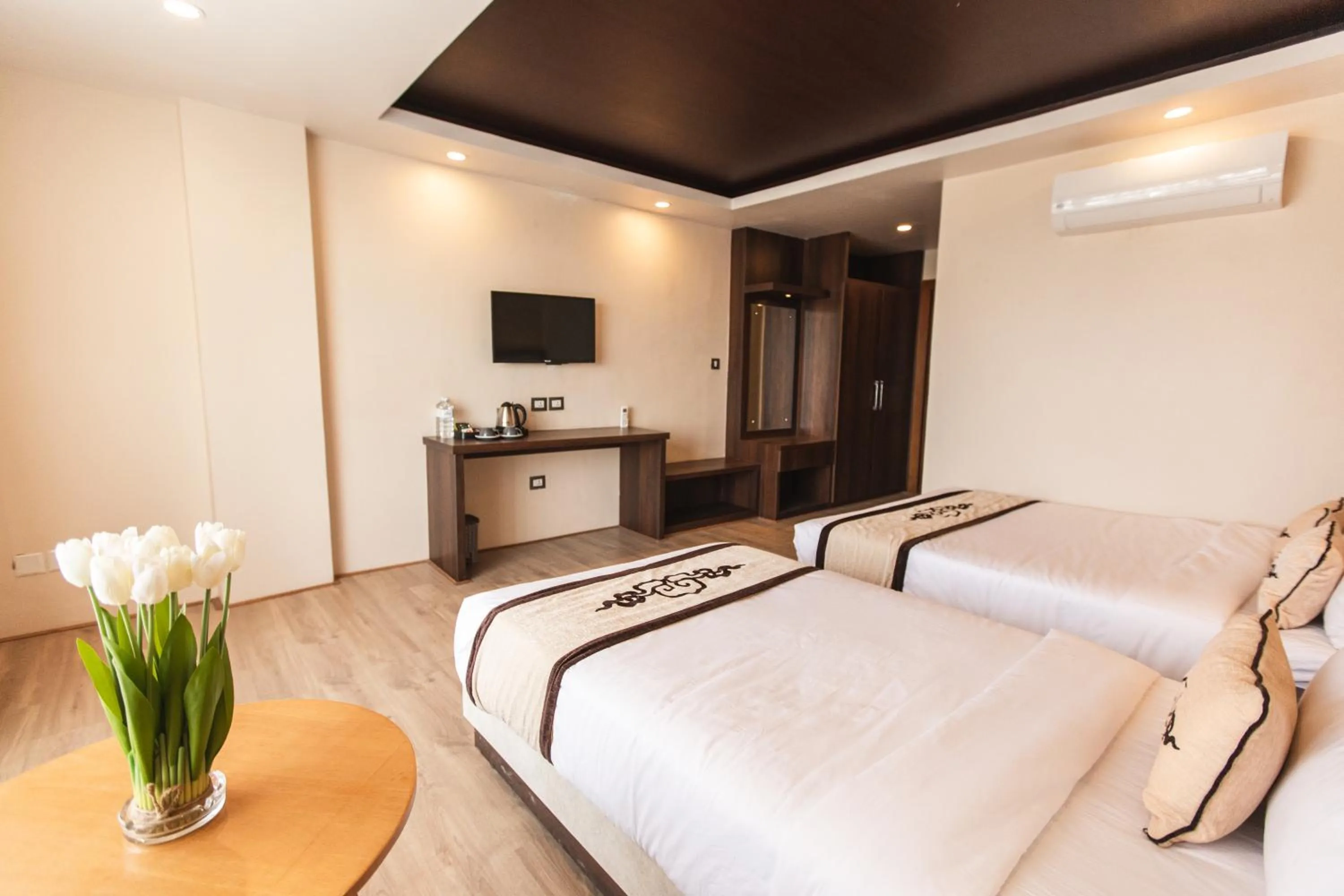 Photo of the whole room, Bed in Lavie Residence and Spa