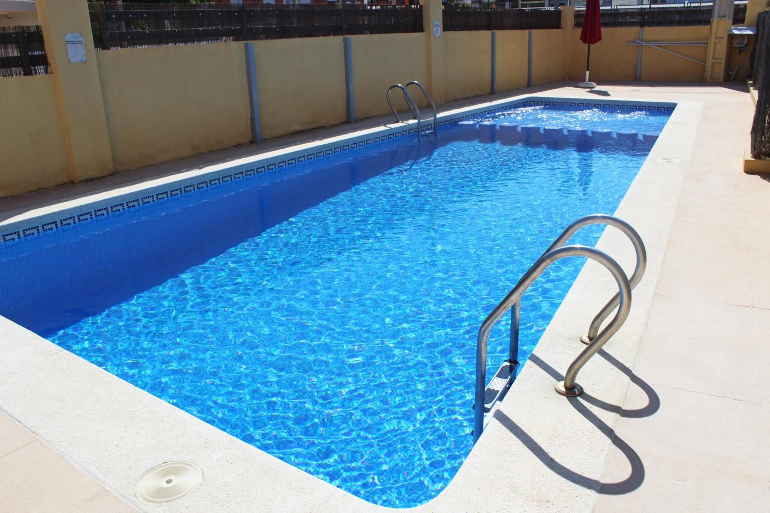 Swimming pool in Apartamentos Los Almendros 3000