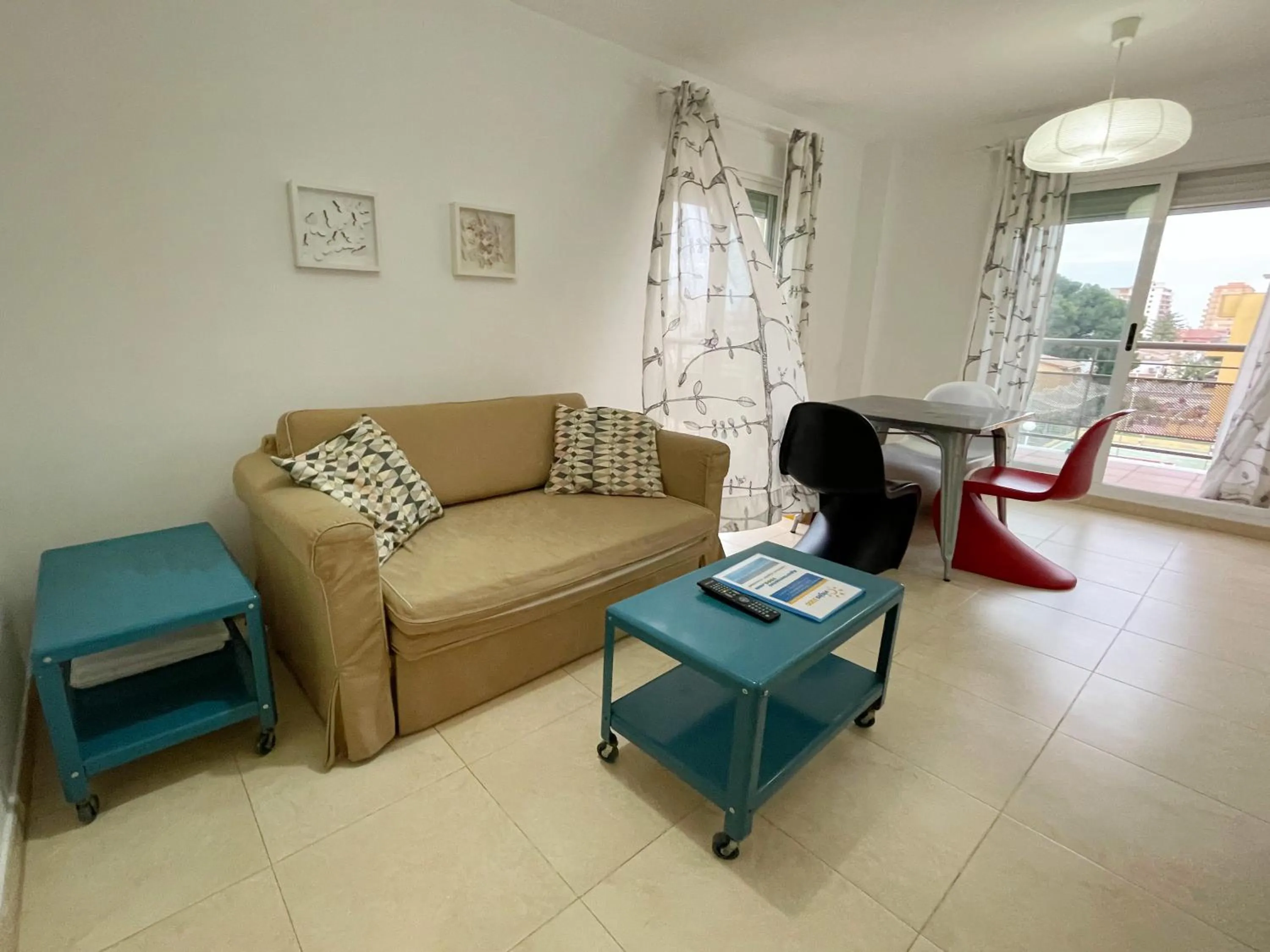 Living room in Apartamentos Los Almendros 3000