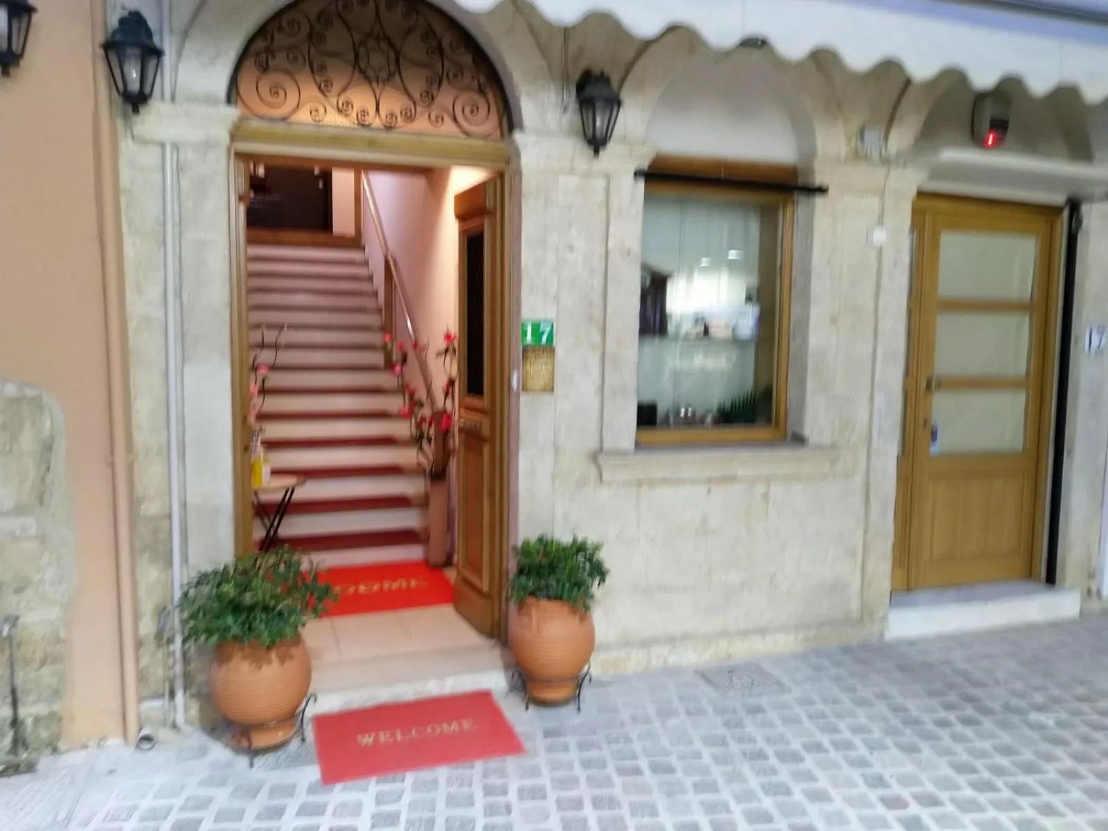 Facade/entrance in Santrivani Rooms