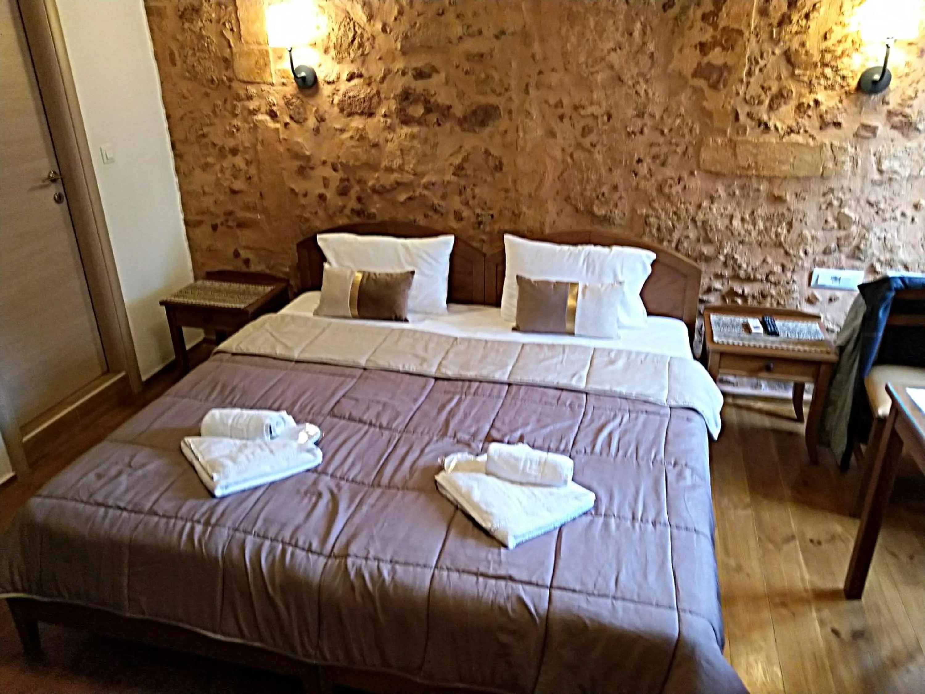 Bedroom, Bed in Santrivani Rooms