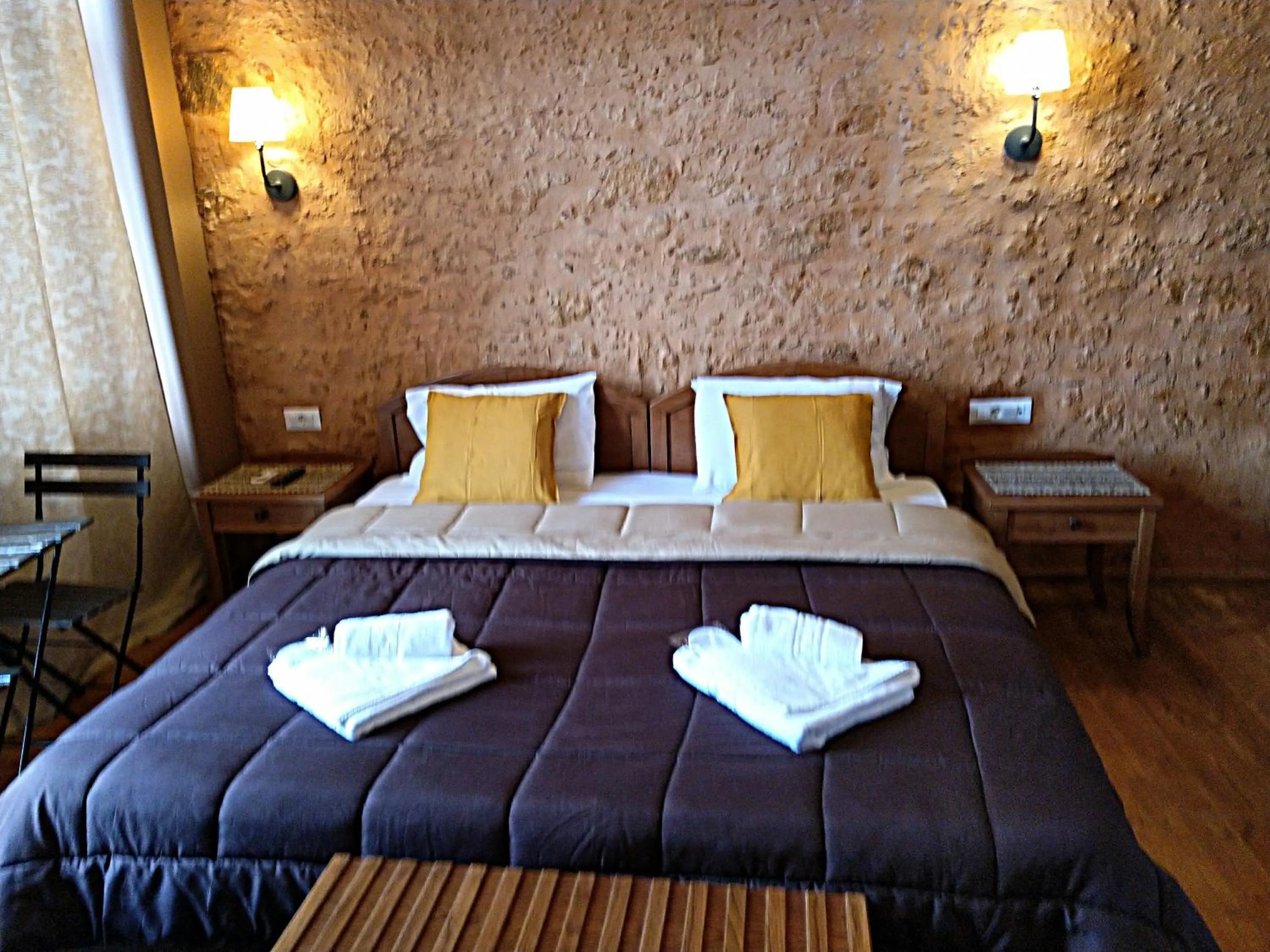 Bedroom, Bed in Santrivani Rooms