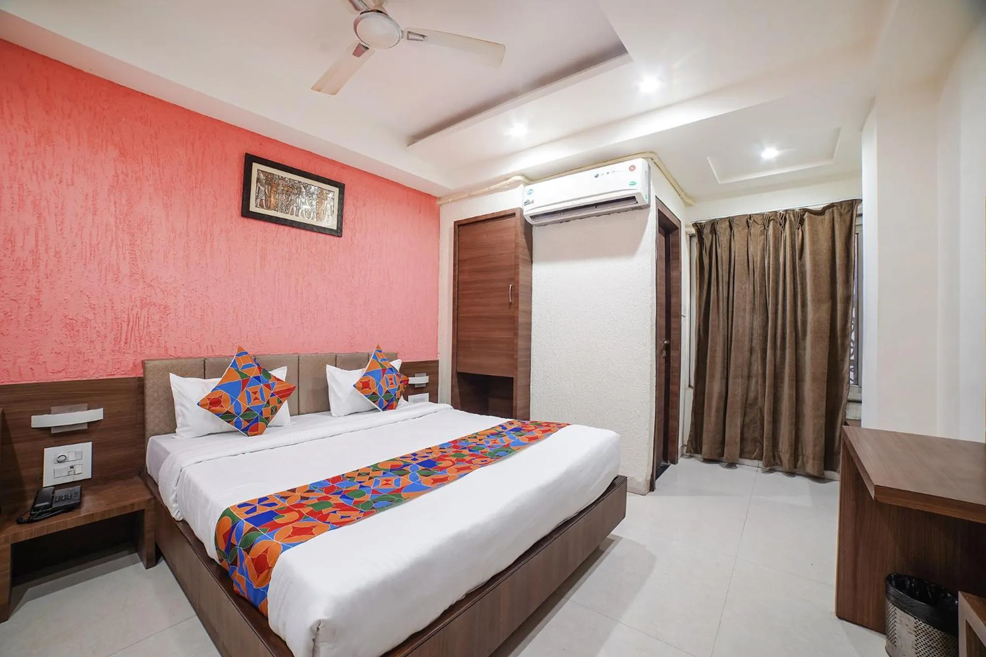 Bed in FabHotel Johri Regency