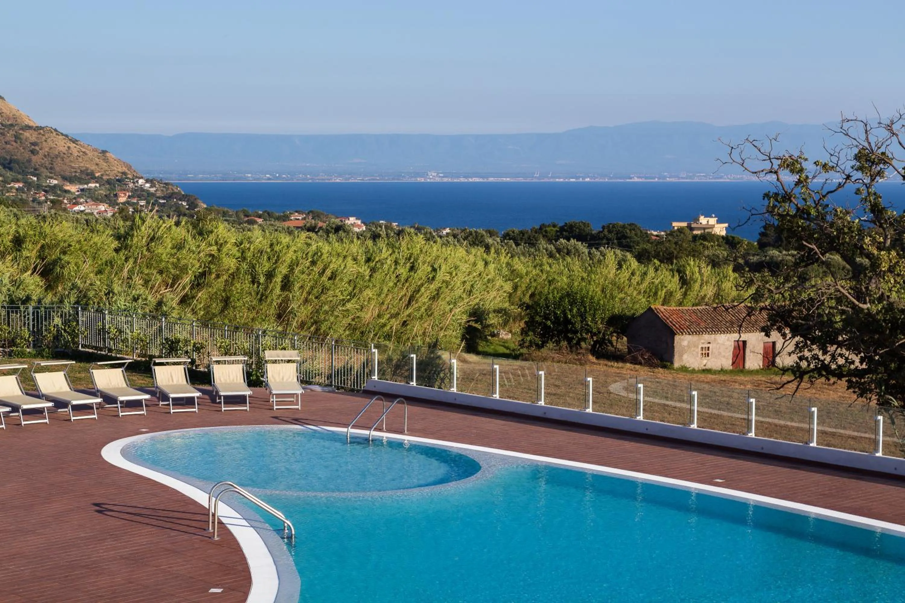 Bird's eye view in LUZIA AGRIRESORT - Piscina Idromassaggio con Vista Mare Aperta fino alle ore 23-00