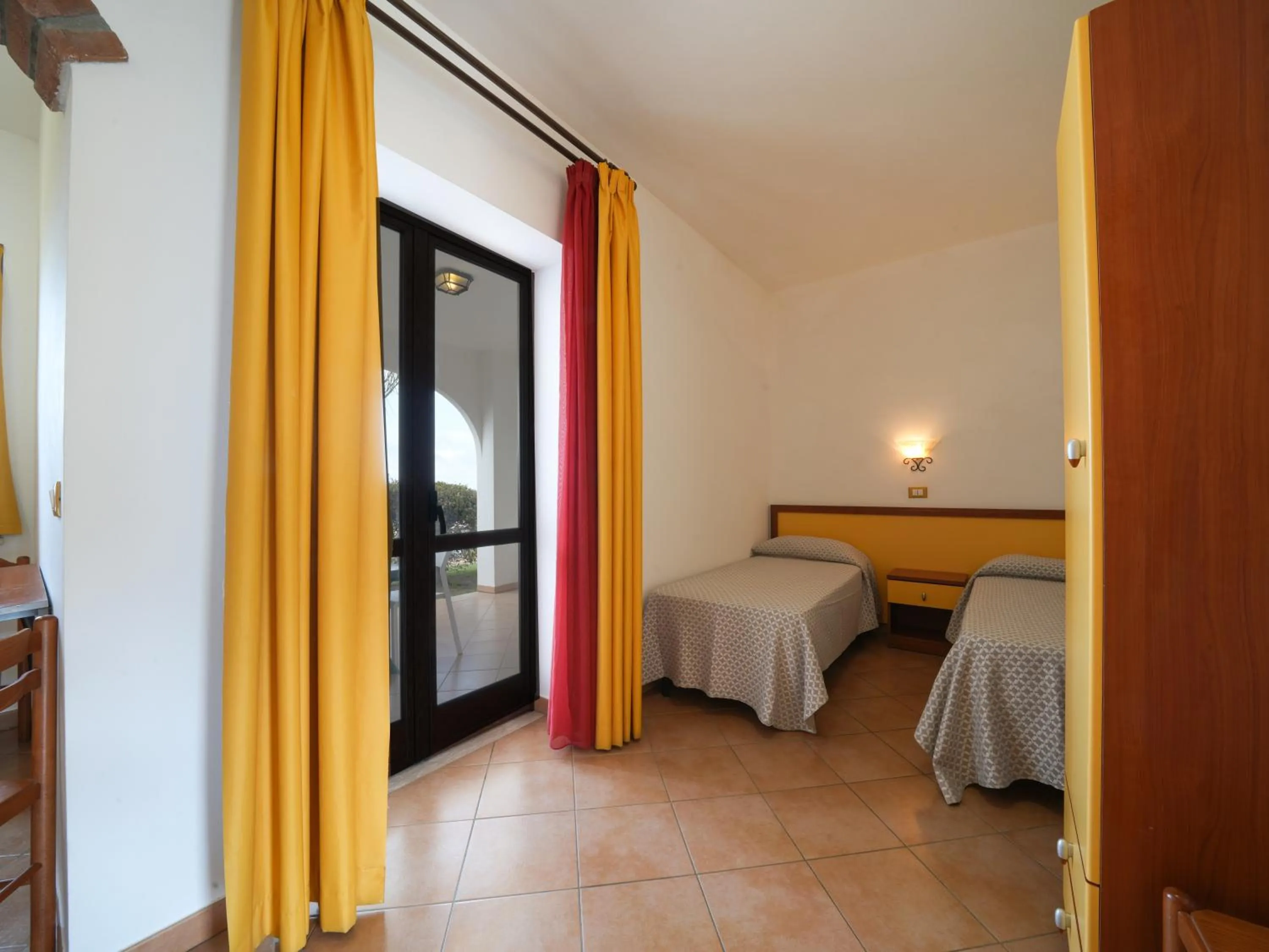 Photo of the whole room, Bed in LUZIA AGRIRESORT - Piscina Idromassaggio con Vista Mare Aperta fino alle ore 23-00