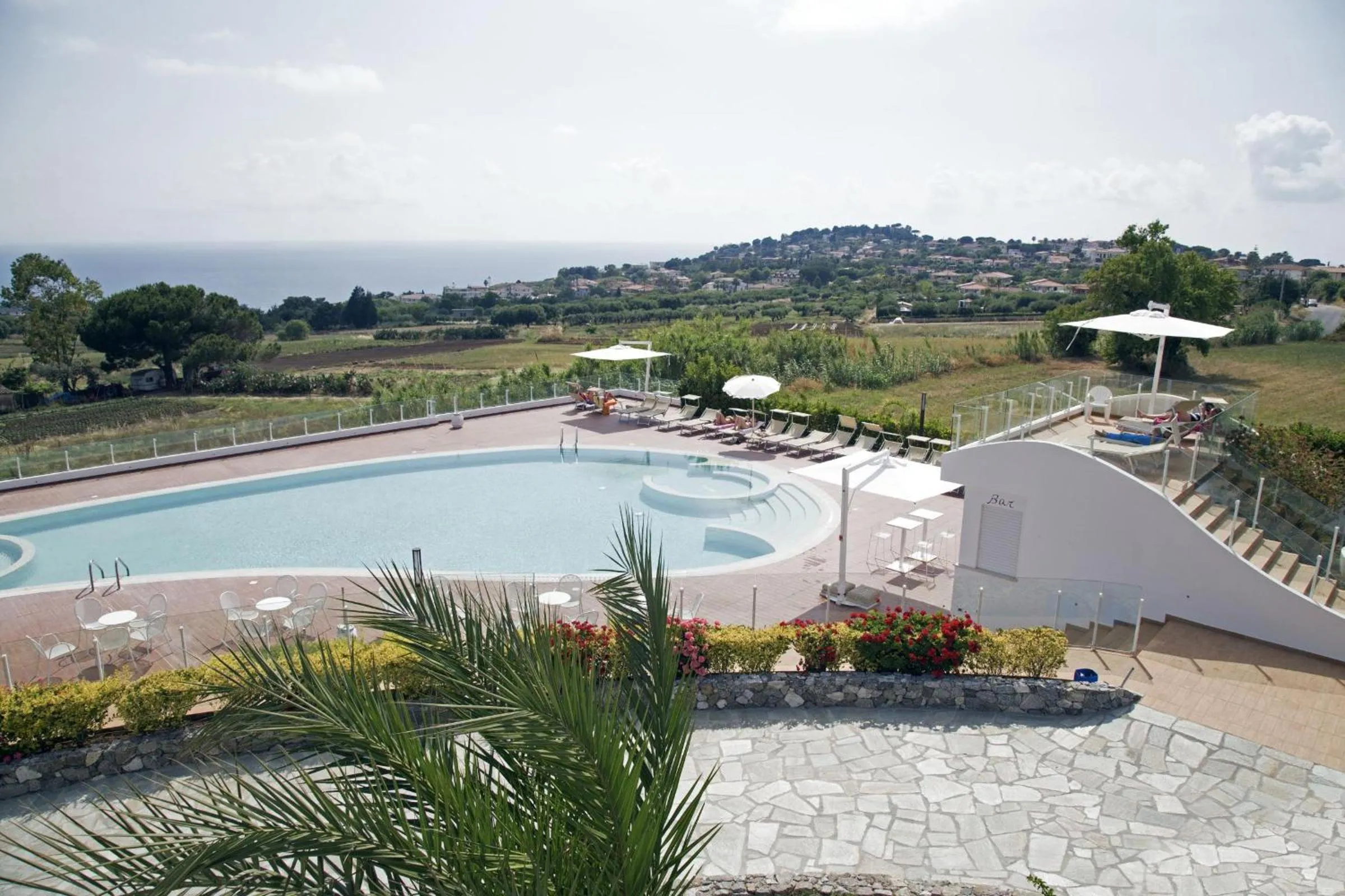 Pool view in LUZIA AGRIRESORT - Piscina Idromassaggio con Vista Mare Aperta fino alle ore 23-00