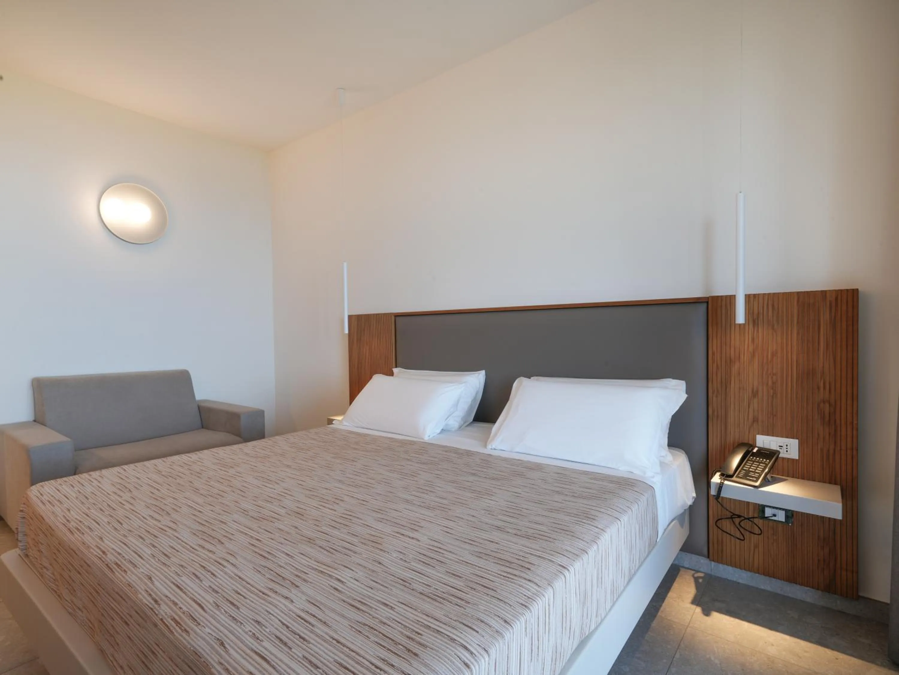 Bed in LUZIA AGRIRESORT - Piscina Idromassaggio con Vista Mare Aperta fino alle ore 23-00